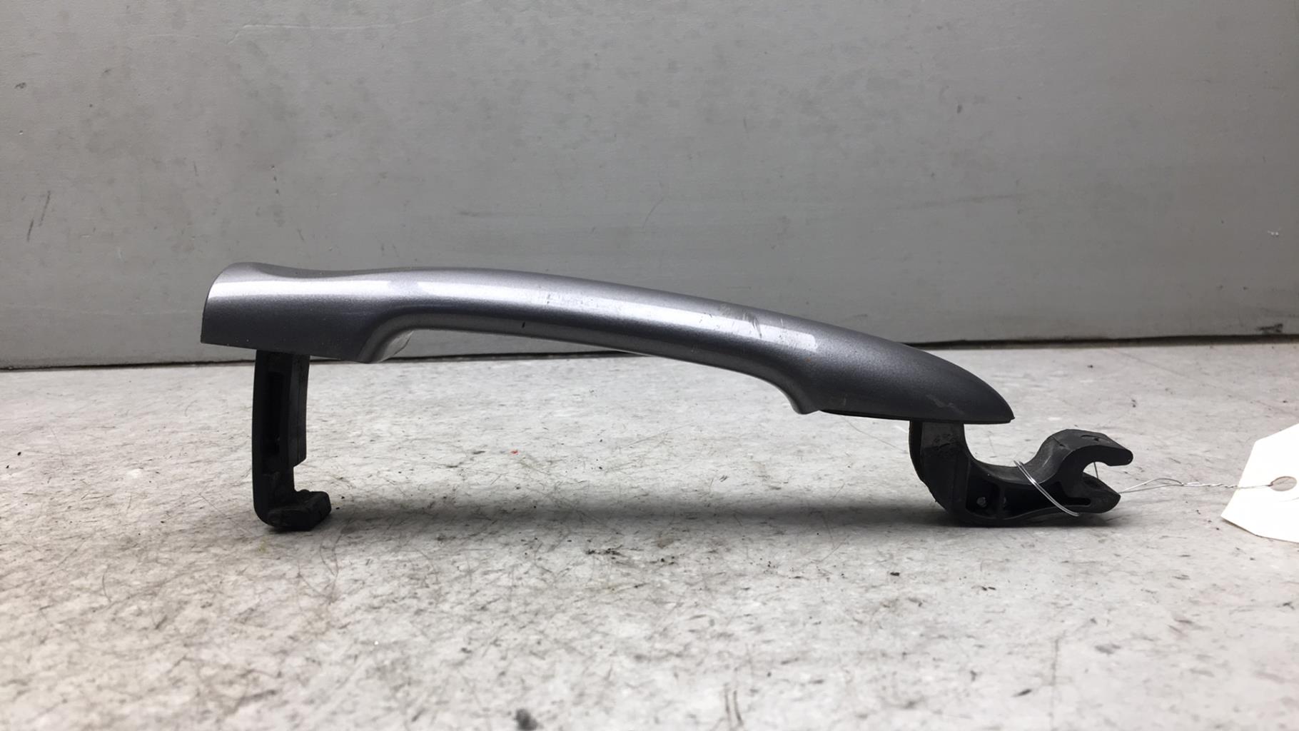 Maniglia portiera posteriore sinistra RENAULT MEGANE 3 PHASE 1 Diésel - 1