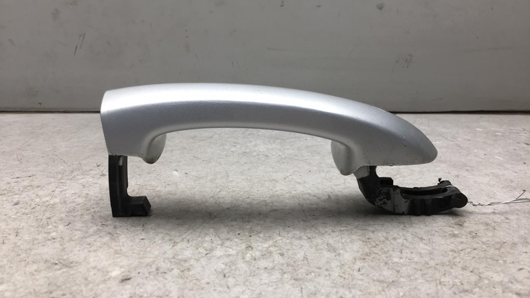 Maniglia portiera anteriore destra VOLKSWAGEN GOLF 6 Diésel - 1
