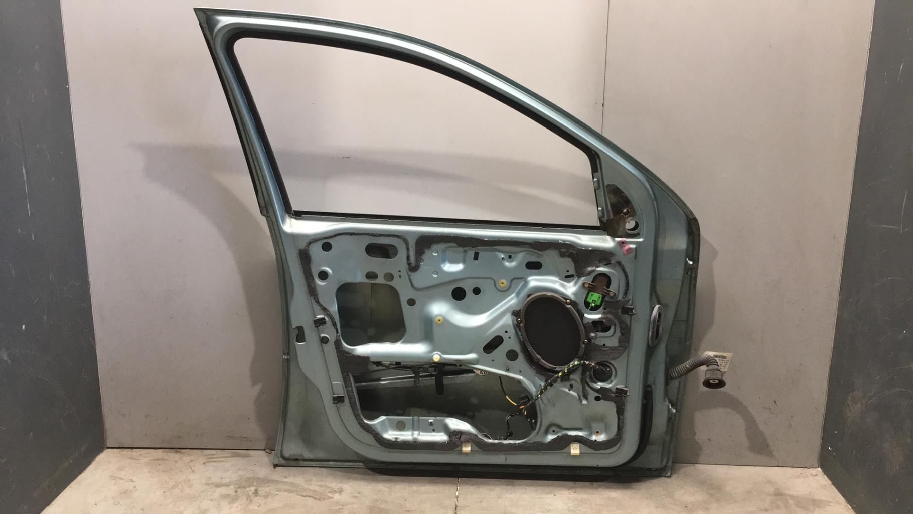 Porte avant gauche FORD FOCUS 1 Essence - 1