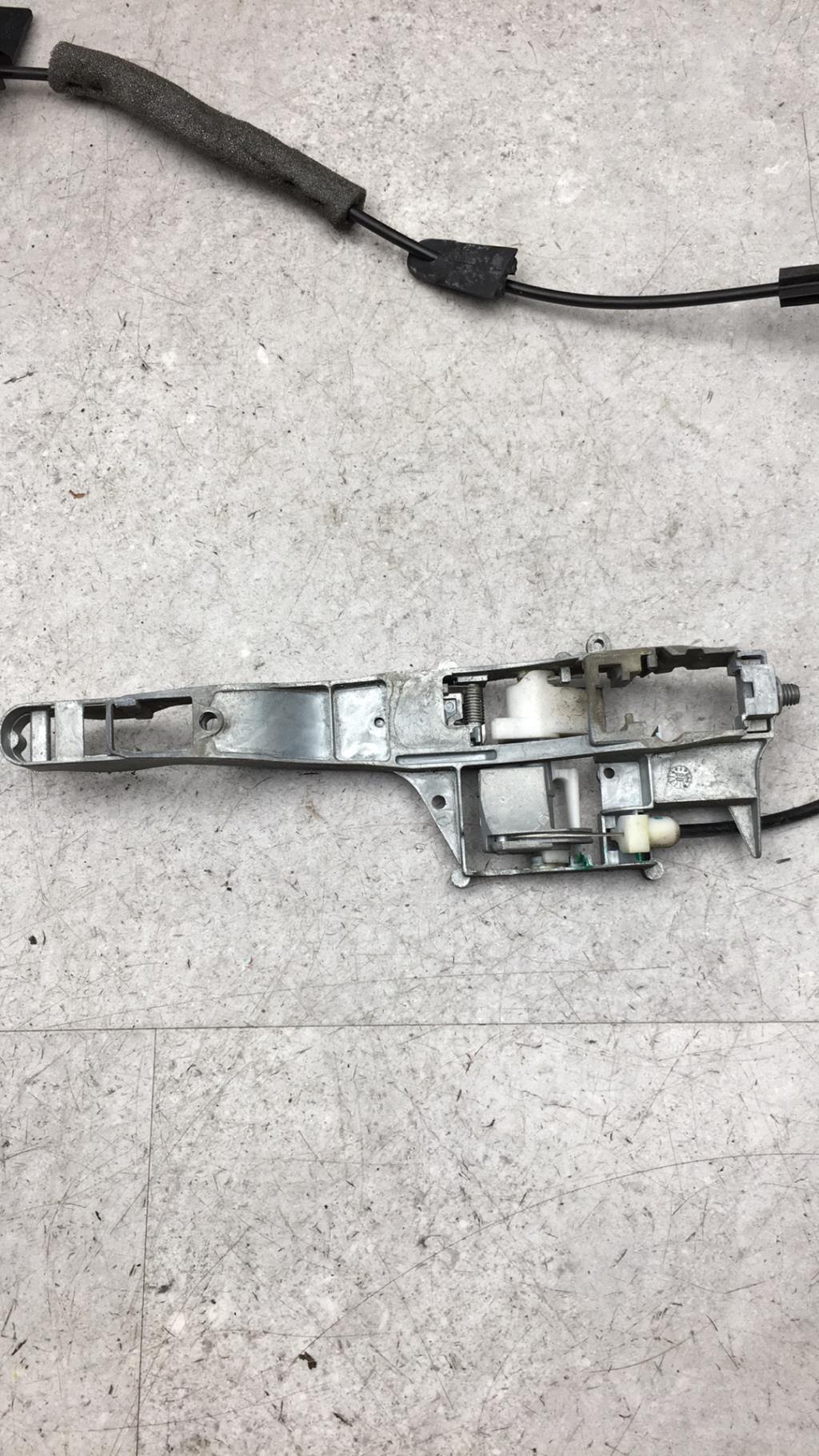 Serrure avant droit CITROEN C5 2 Diesel - 1