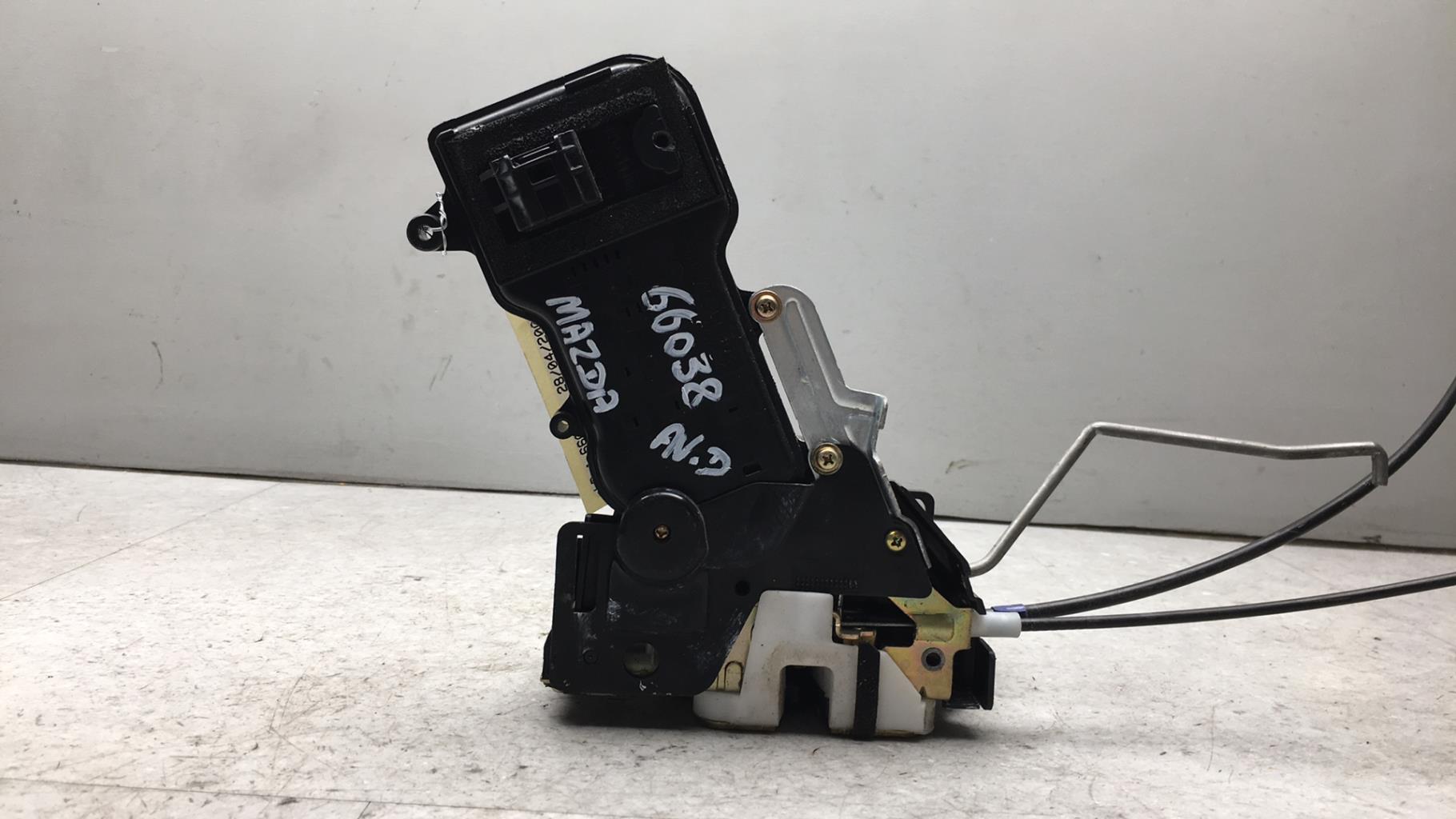 Serrure avant droit MAZDA 2 1 Essence - 1