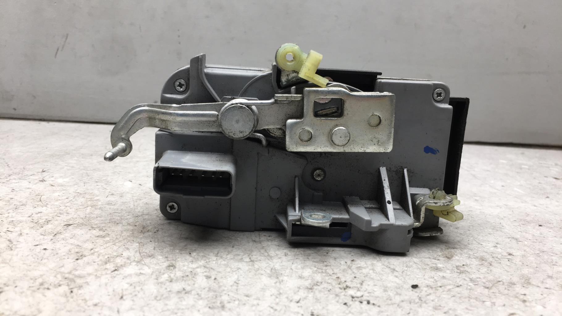 Serrure avant gauche CITROEN C8 Diesel - 1
