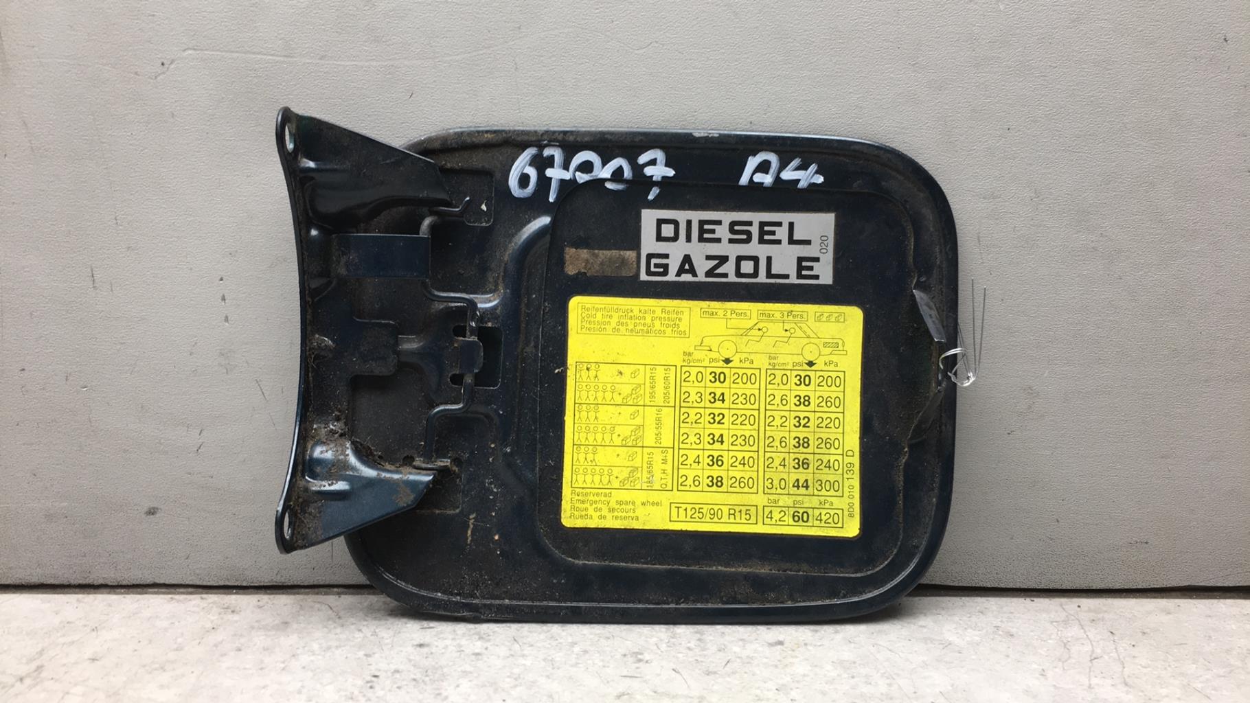 Trappe d'essence AUDI A4 1 AVANT PHASE 1 BREAK Diesel - 1