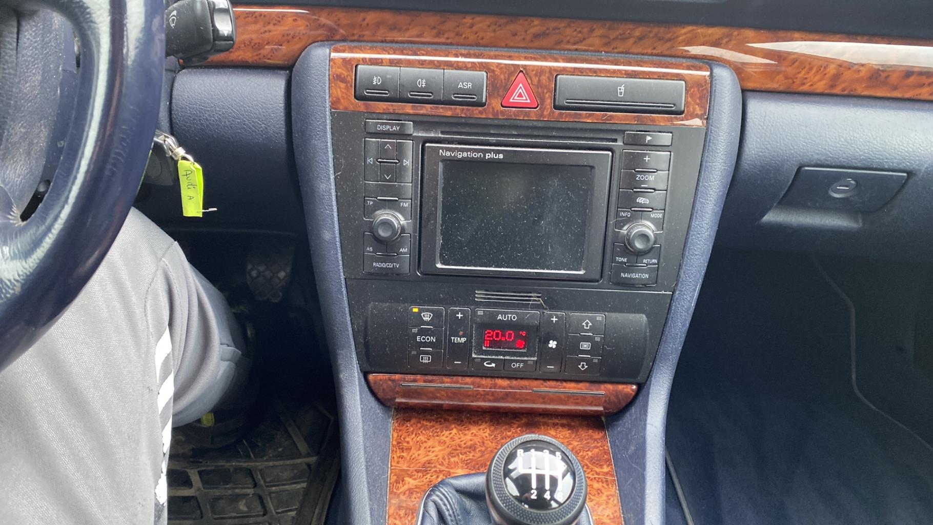 Moteur AUDI A4 1 AVANT PHASE 2 BREAK Diesel - 1