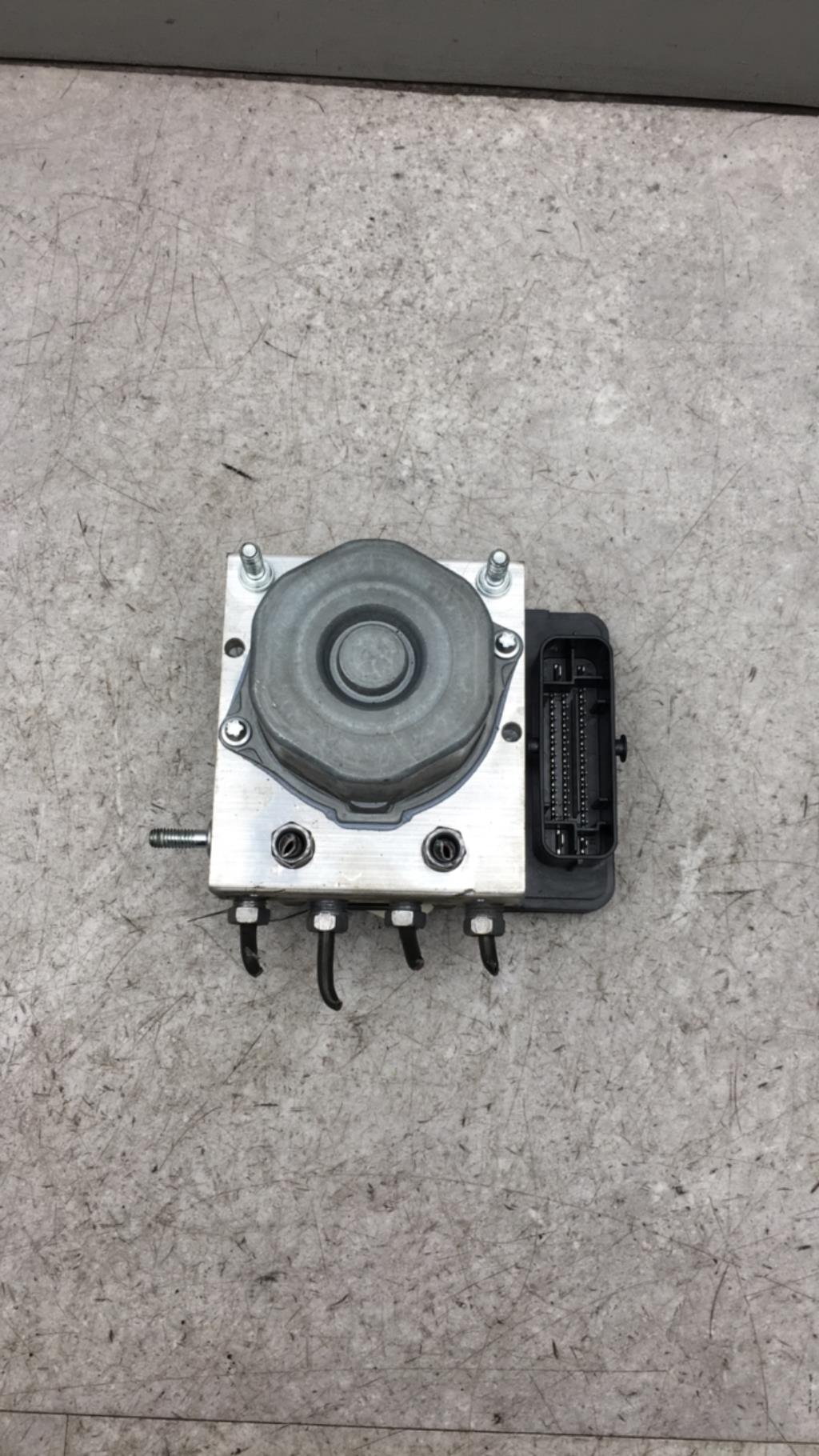 Bloc ABS (freins anti-blocage) RENAULT CLIO 4 PHASE 2 Essence - 1