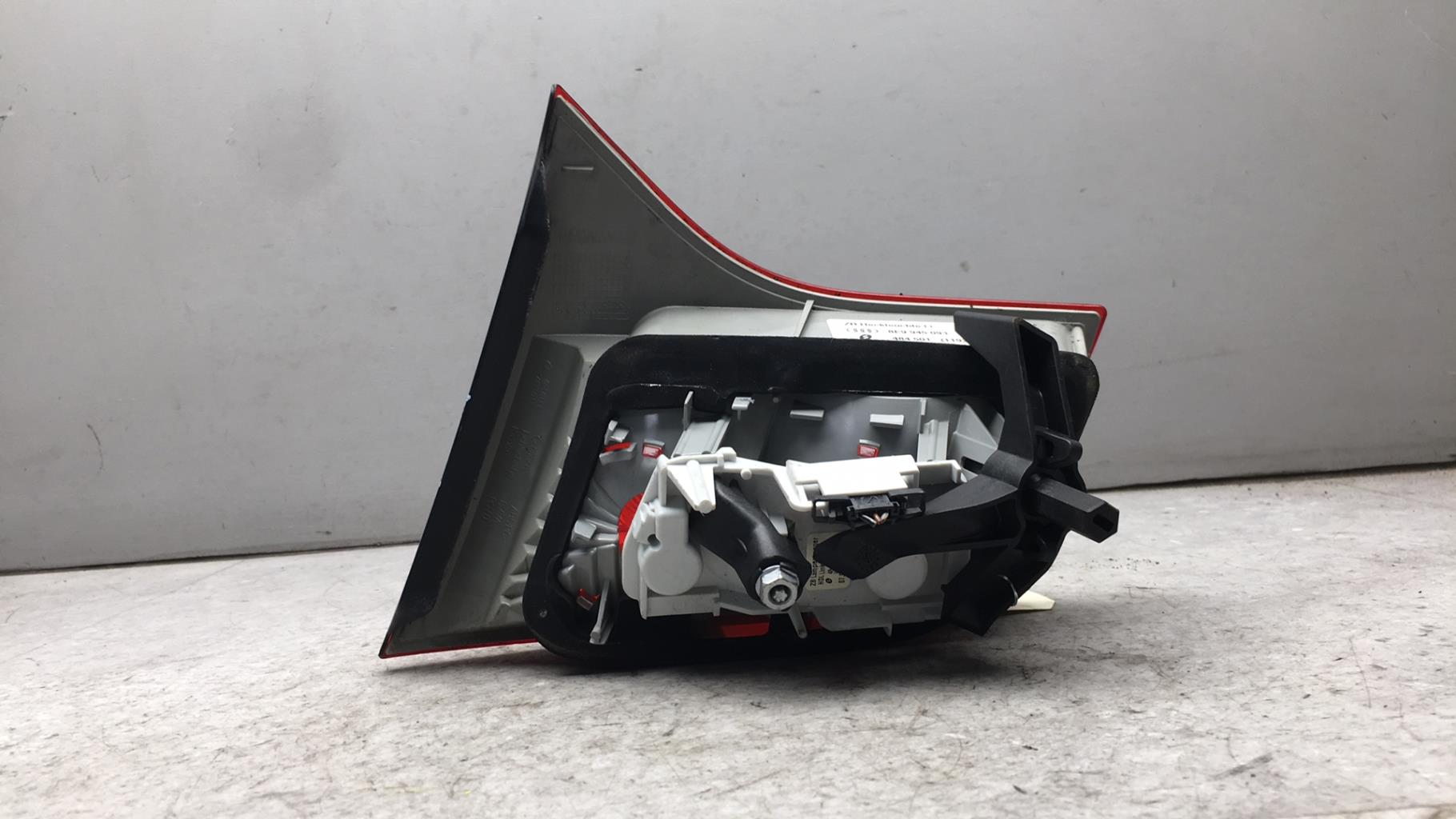 Feu arriere secondaire gauche (feux) AUDI A4 2 AVANT PHASE 2 BREAK  - 1