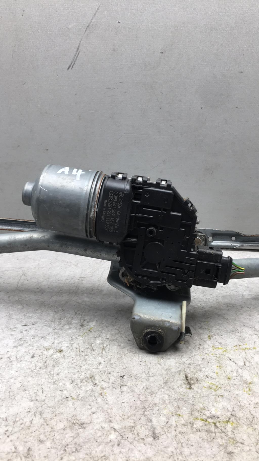 Motore tergicristallo anteriore AUDI A4 2 AVANT PHASE 2 BREAK  - 1