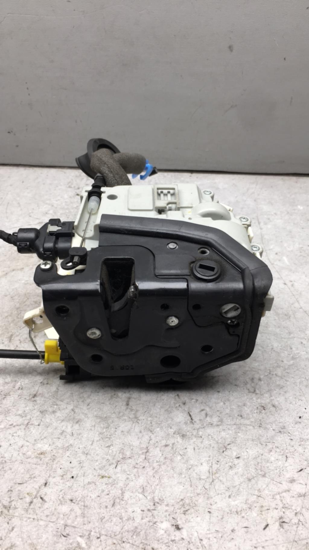 Serratura posteriore destra AUDI A1 1 SPORTBACK PHASE 2 Gasolina - 1