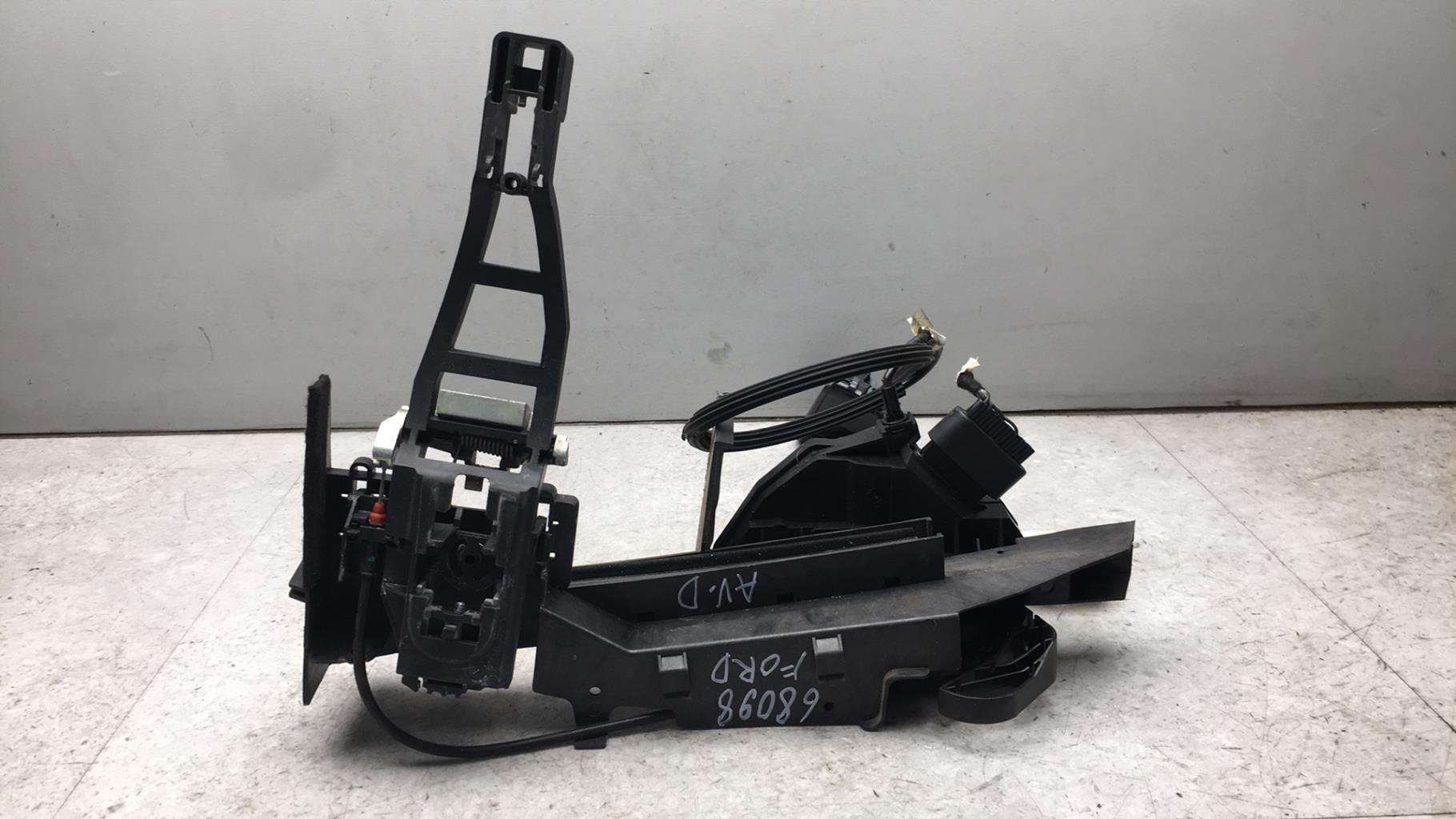 Serrure avant droit FORD C-MAX 2 PHASE 1 Diesel - 1