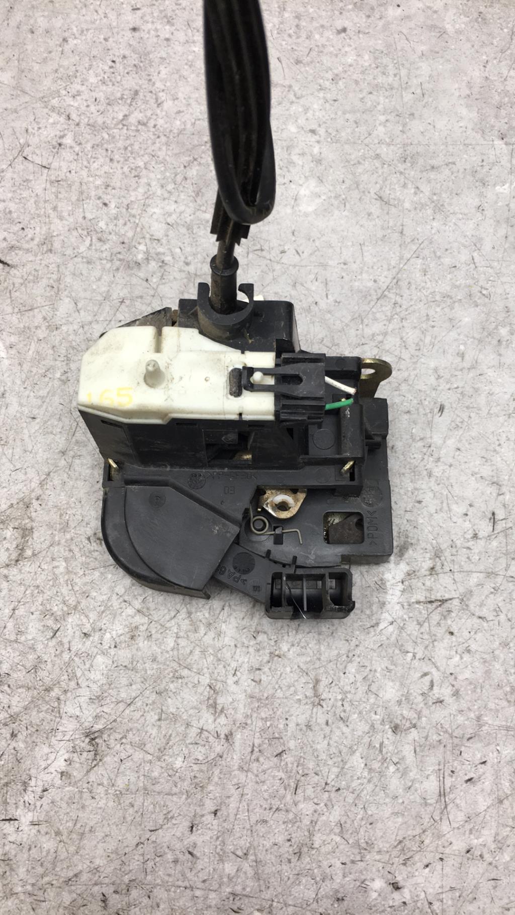 Serrure avant droit RENAULT CLIO 2 PHASE 2 Essence - 1