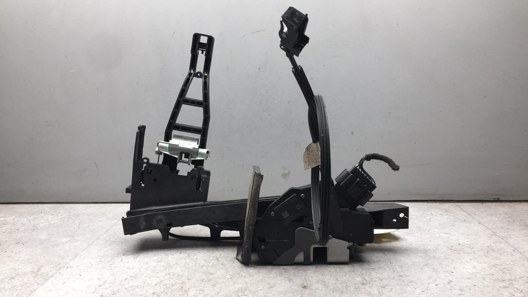 Serrure avant gauche FORD C-MAX 2 PHASE 1 Diesel - 1