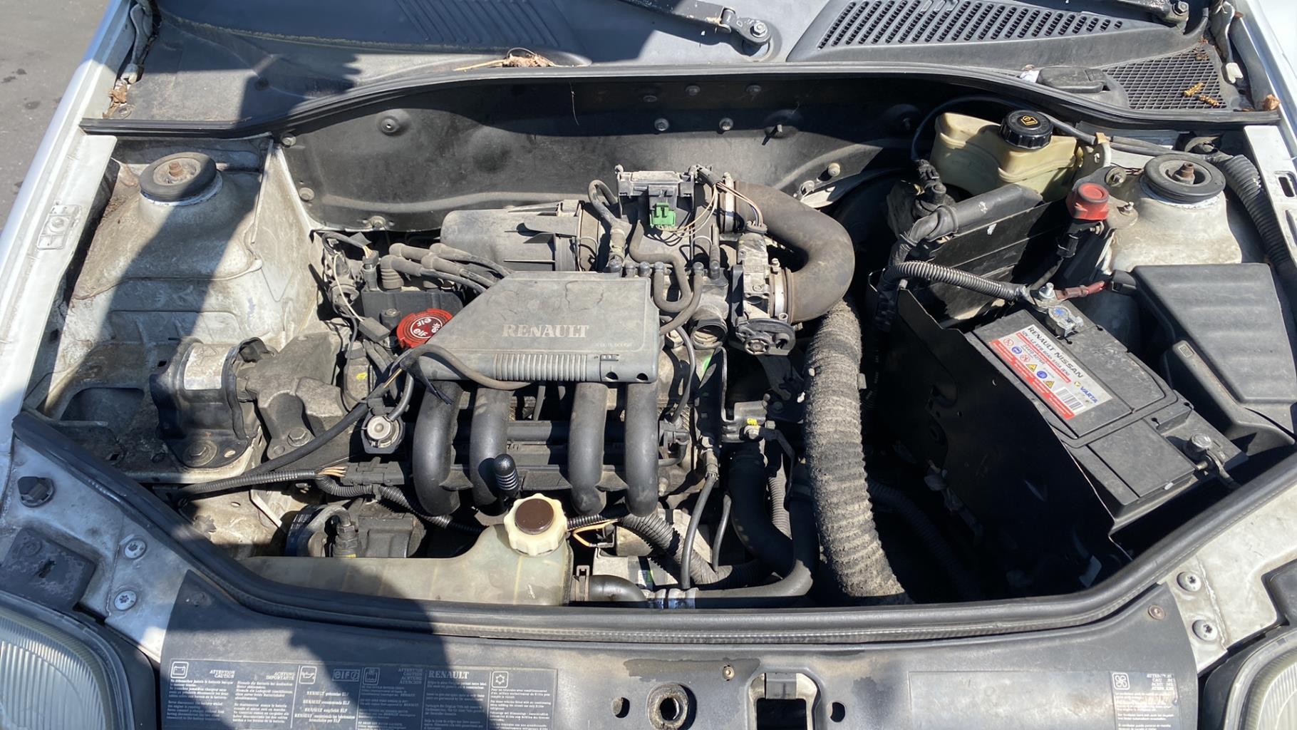 Capot RENAULT CLIO 2 PHASE 1 Essence - 1
