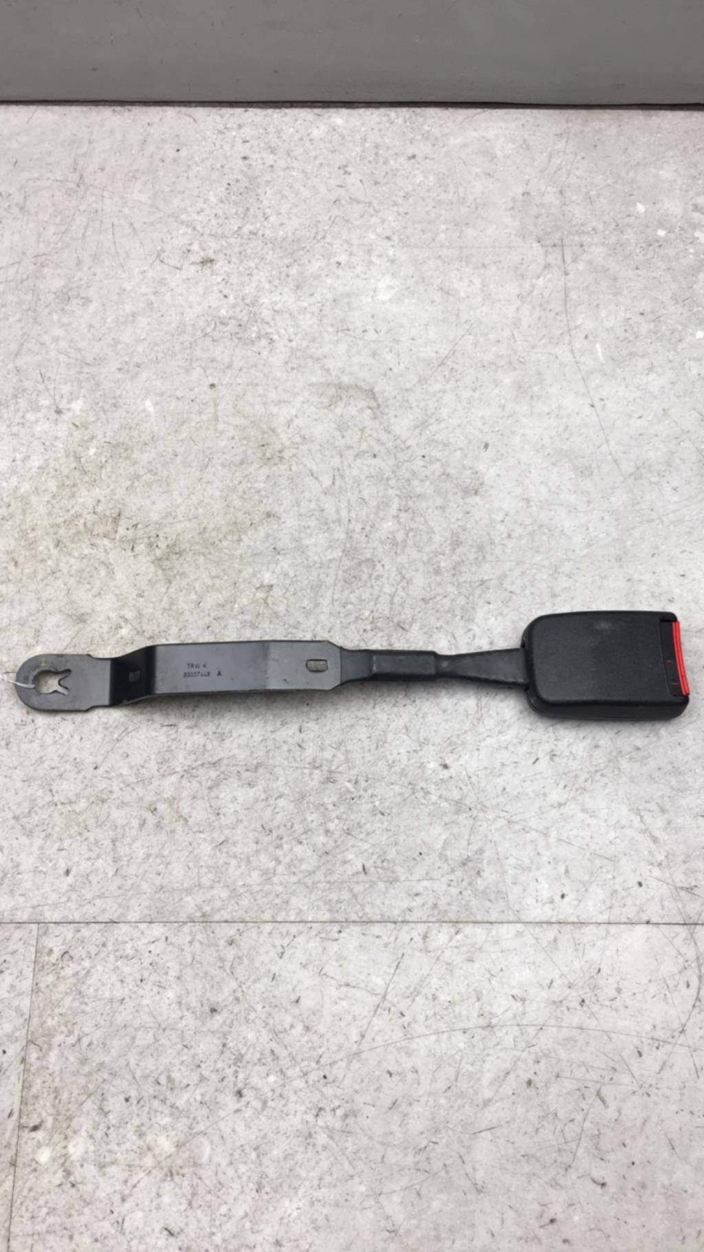 Aggancio cintura sicurezza anteriore sinistro VOLKSWAGEN POLO 3 PHASE 2 Gasolina - 1