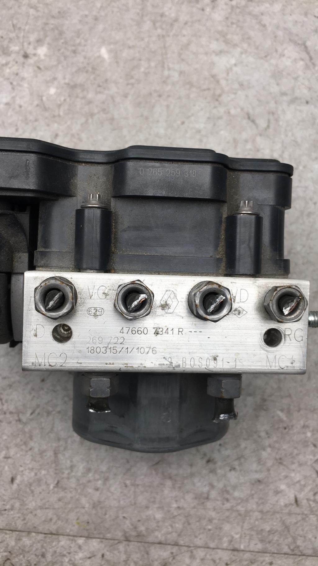 Bloc ABS (freins anti-blocage) RENAULT CLIO 4 PHASE 2 Diesel - 1