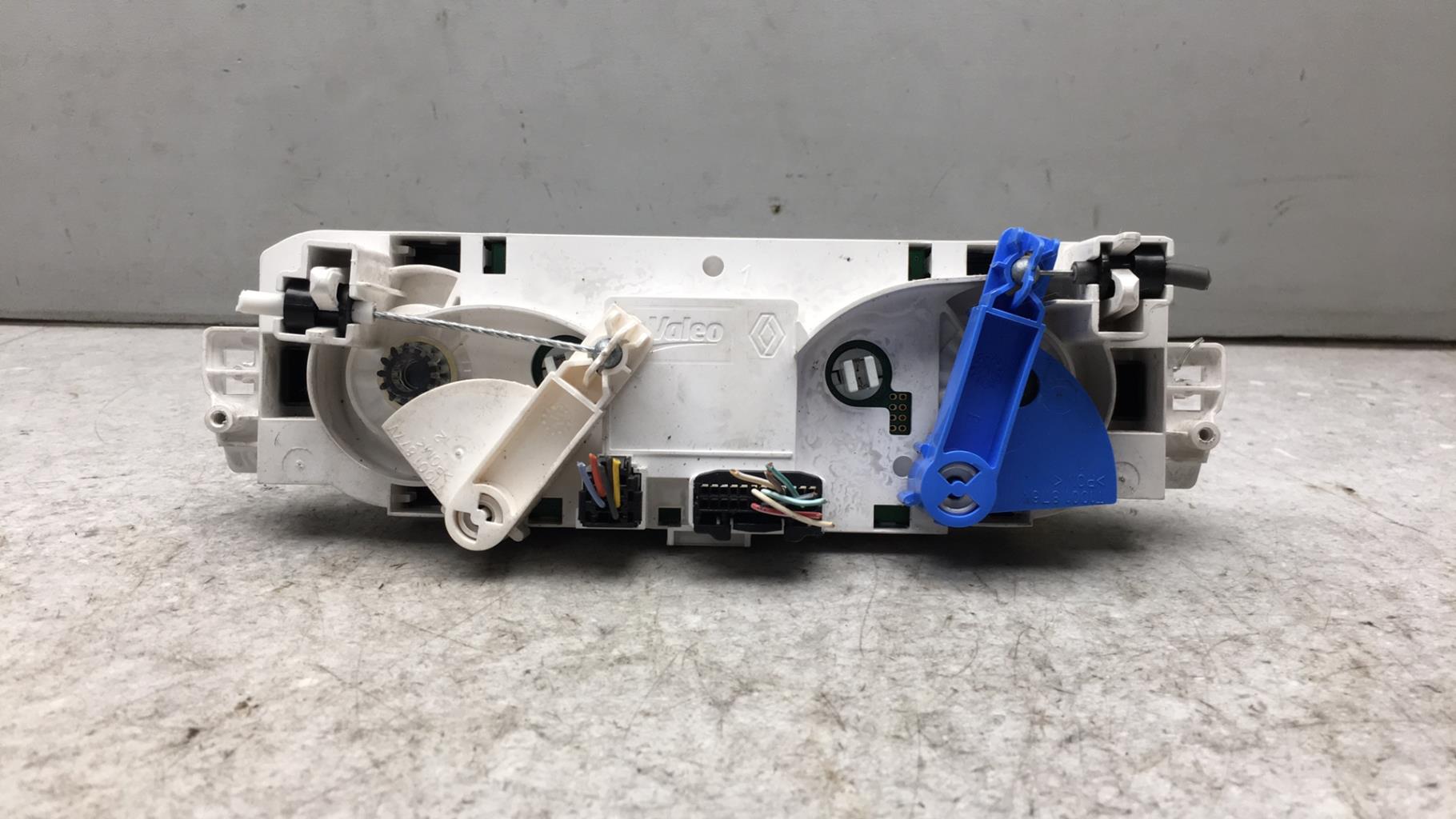 Commande chauffage RENAULT MEGANE 3 PHASE 3 Diesel - 1