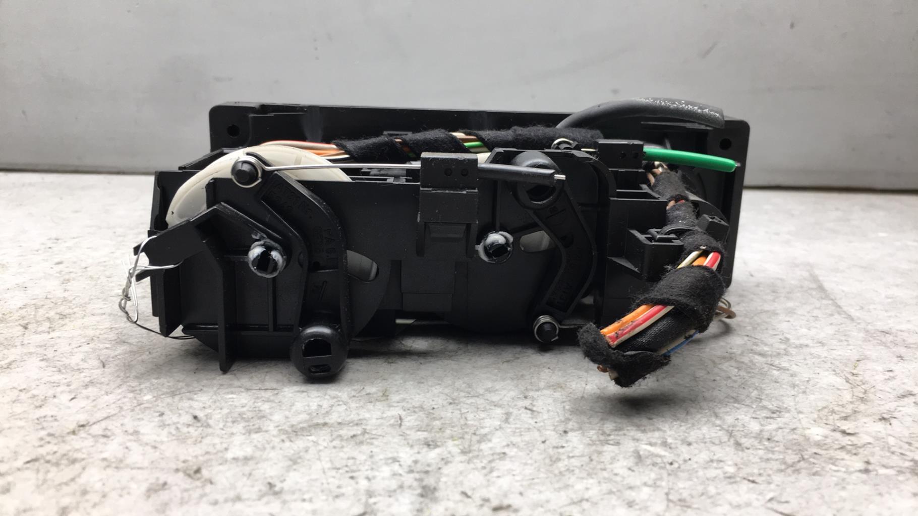 Commande chauffage VOLVO 440 PHASE 2 Essence - 1