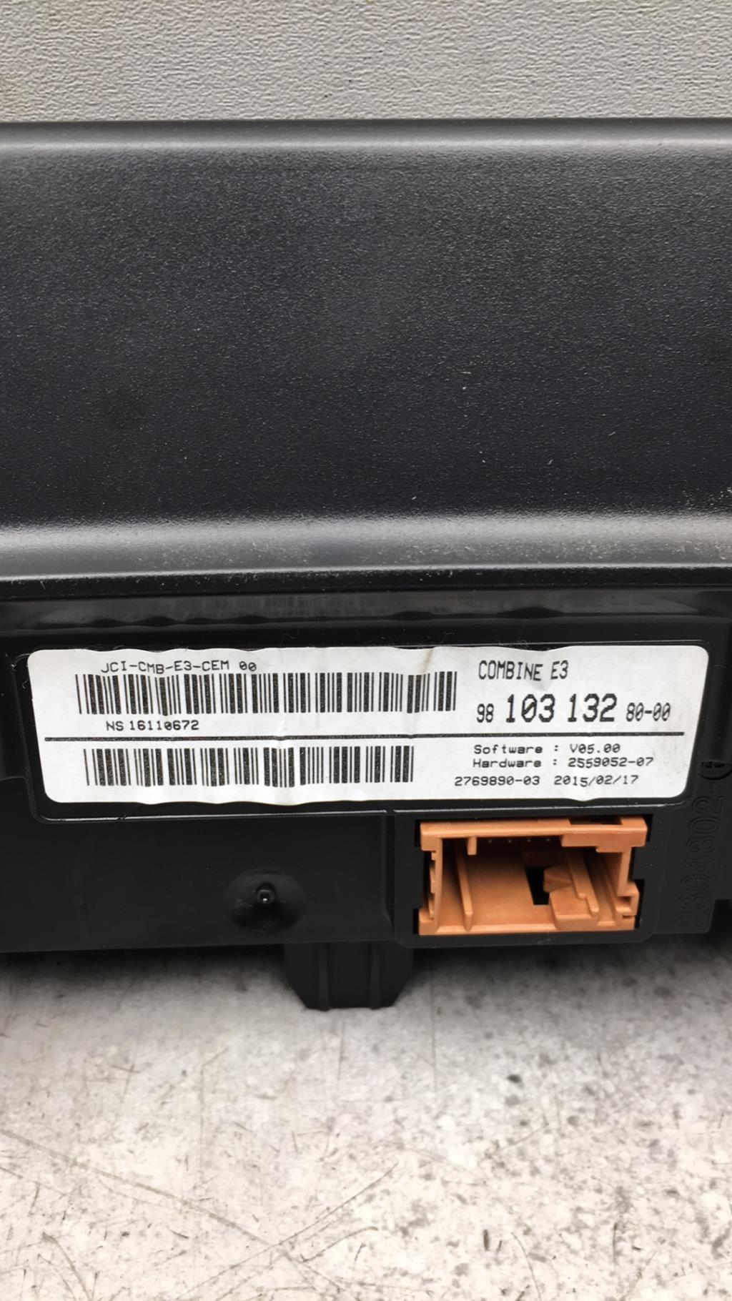 Compteur CITROEN C4 CACTUS Diesel - 1