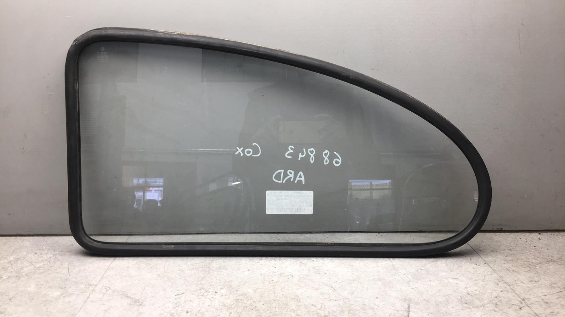 Ventanilla triangular trasera derecha VOLKSWAGEN COCCINELLE Gasolina - 1