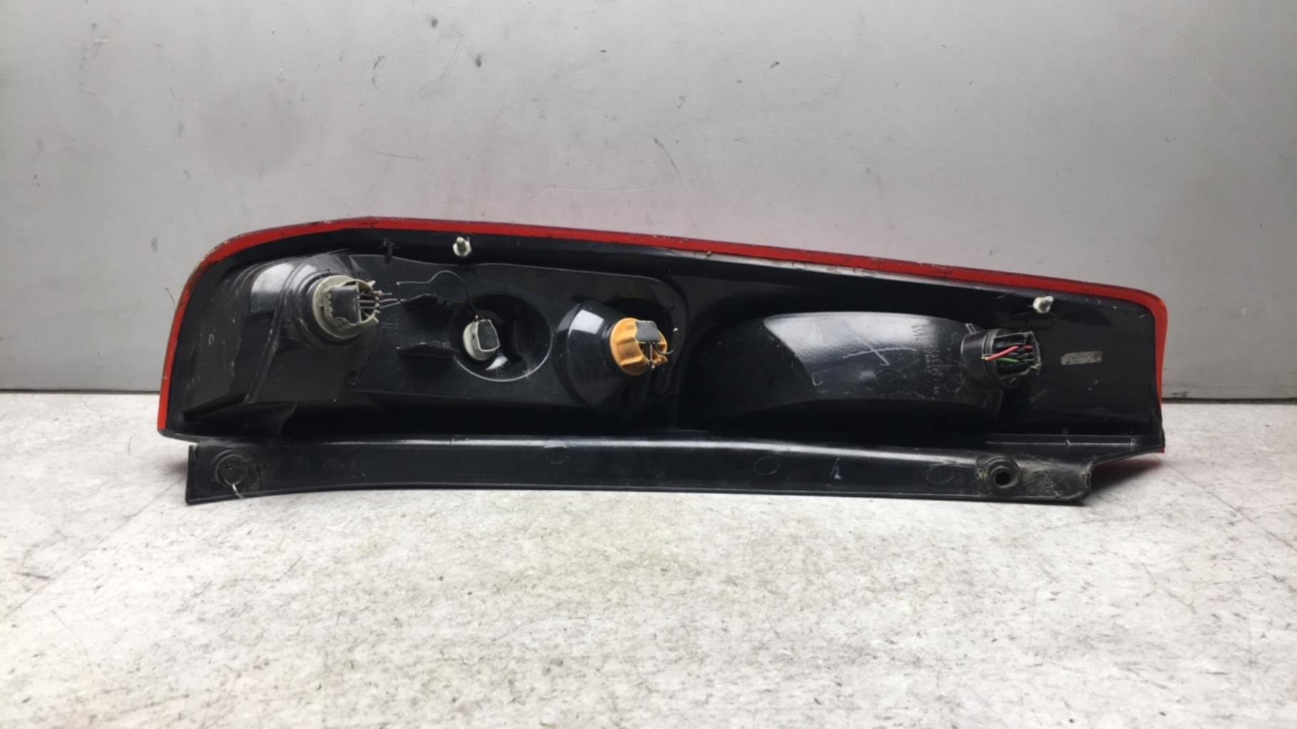 Fanale posteriore principale destro (luci) FORD FIESTA 5 PHASE 2  - 1