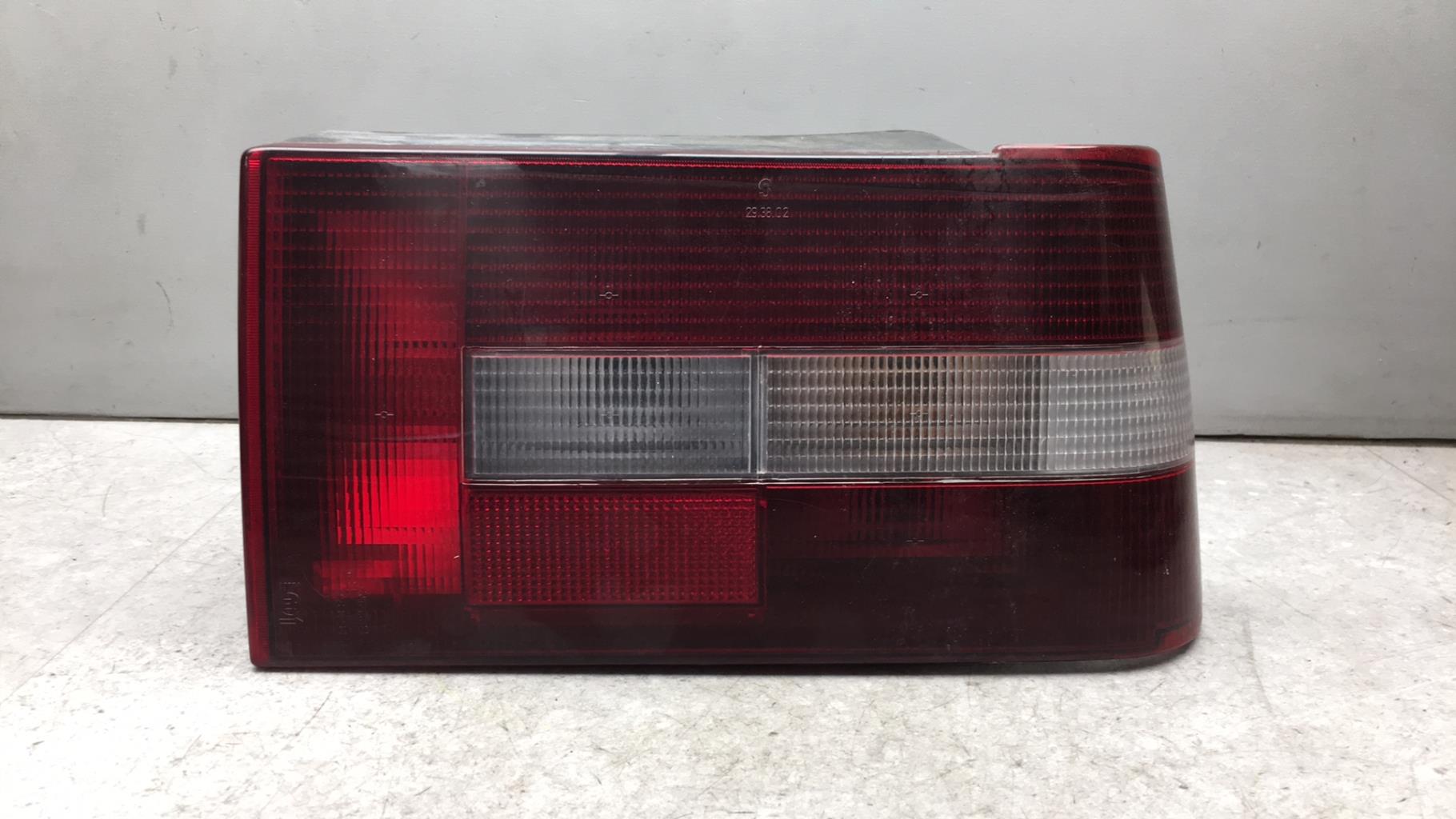 Fanale posteriore principale destro (luci) VOLVO 440 PHASE 2 Gasolina - 1