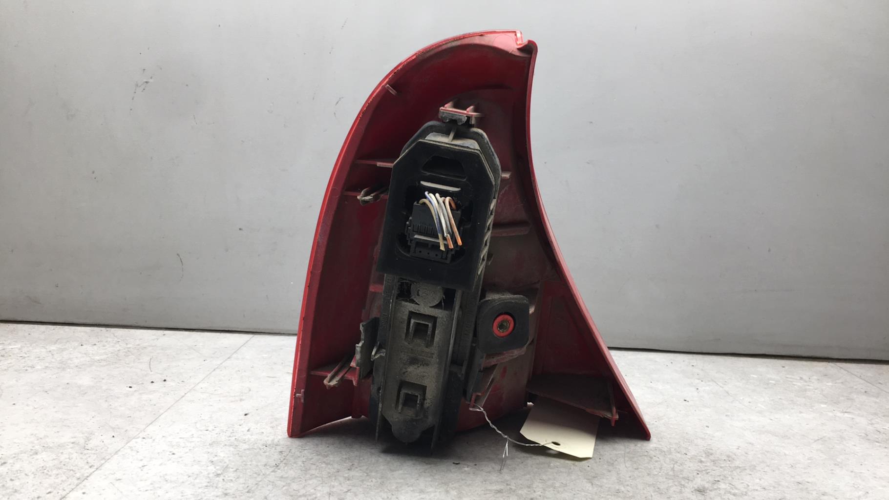 Fanale posteriore principale destro (luci) RENAULT CLIO 2 PHASE 1 Diésel - 1