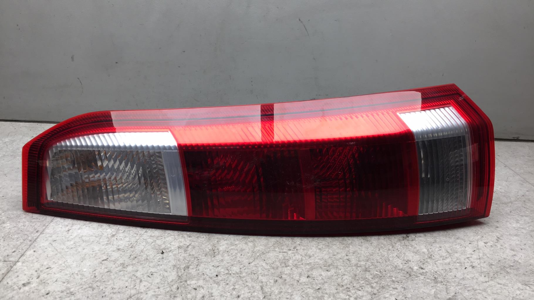 Fanale posteriore principale destro (luci) OPEL MERIVA A PHASE 1 Gasolina - 1