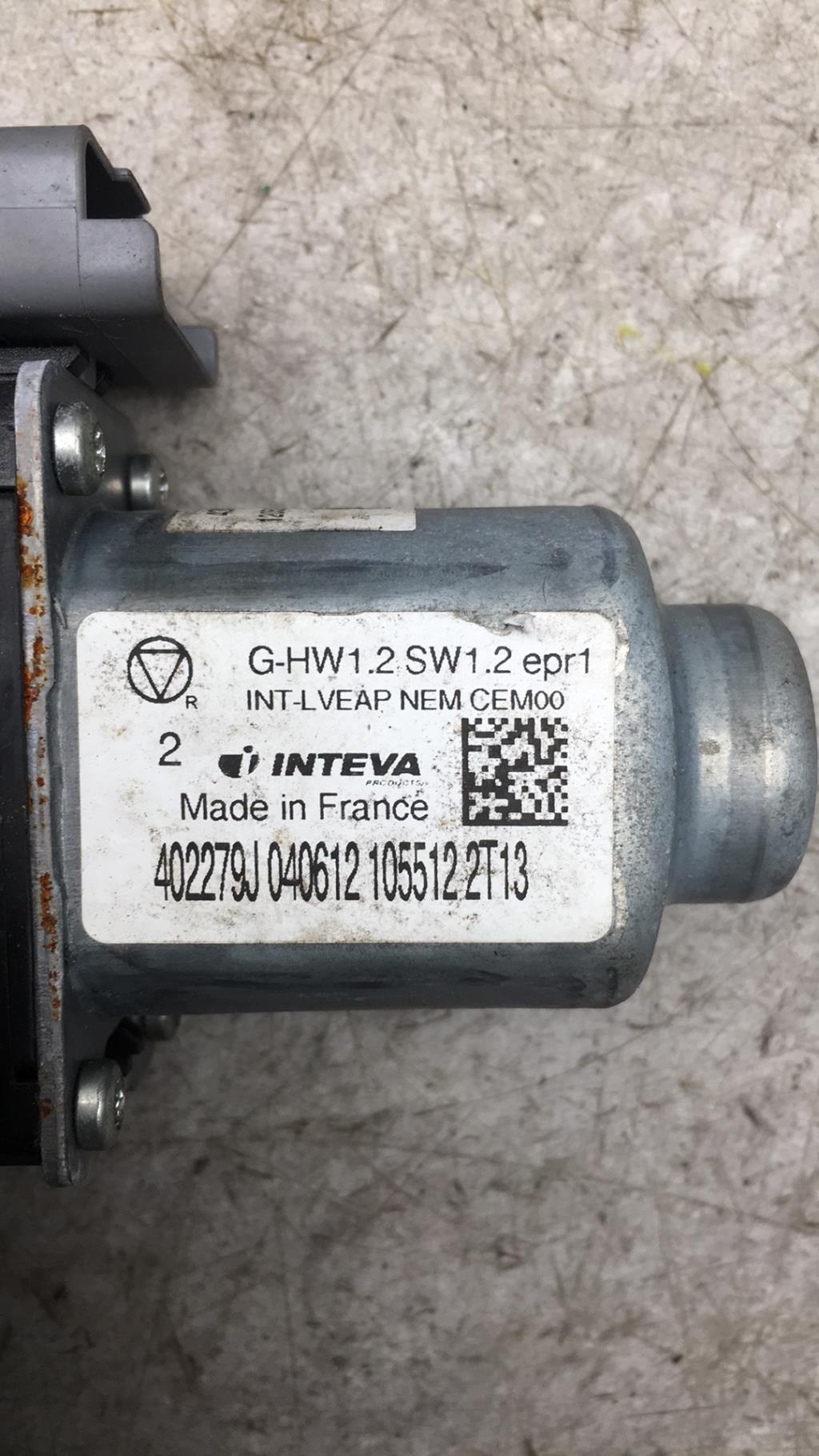 Leve vitre electrique arriere gauche CITROEN C4 2 PHASE 1 Diesel - 1