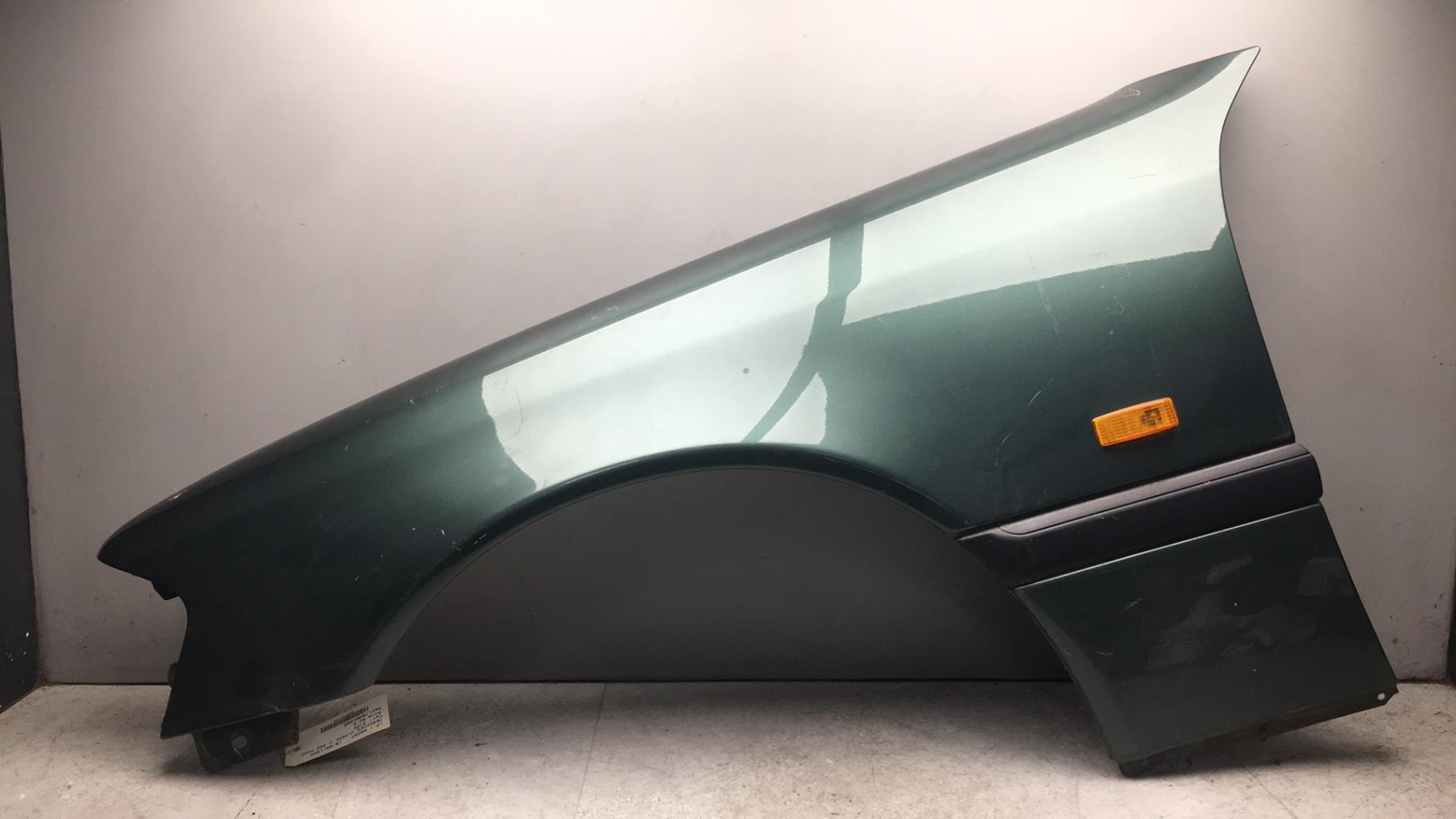 Parafango anteriore sinistro MERCEDES CLASSE C 202 PHASE 1  - 1