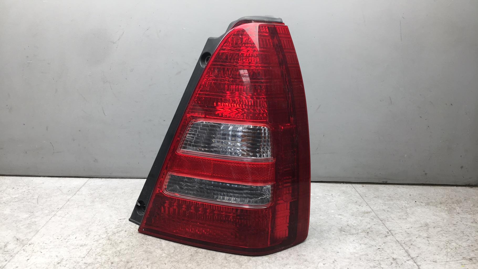 Fanale posteriore principale destro (luci) SUBARU FORESTER 2 PHASE 1 Gasolina - 1