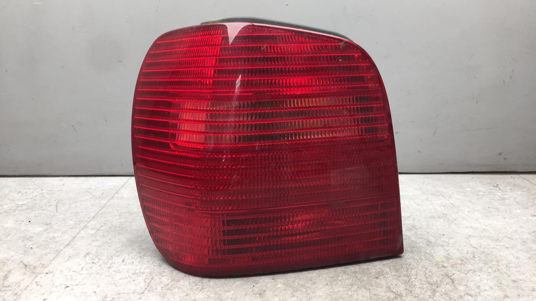 Fanale posteriore principale sinistro (luci) VOLKSWAGEN POLO 3 PHASE 2  - 1