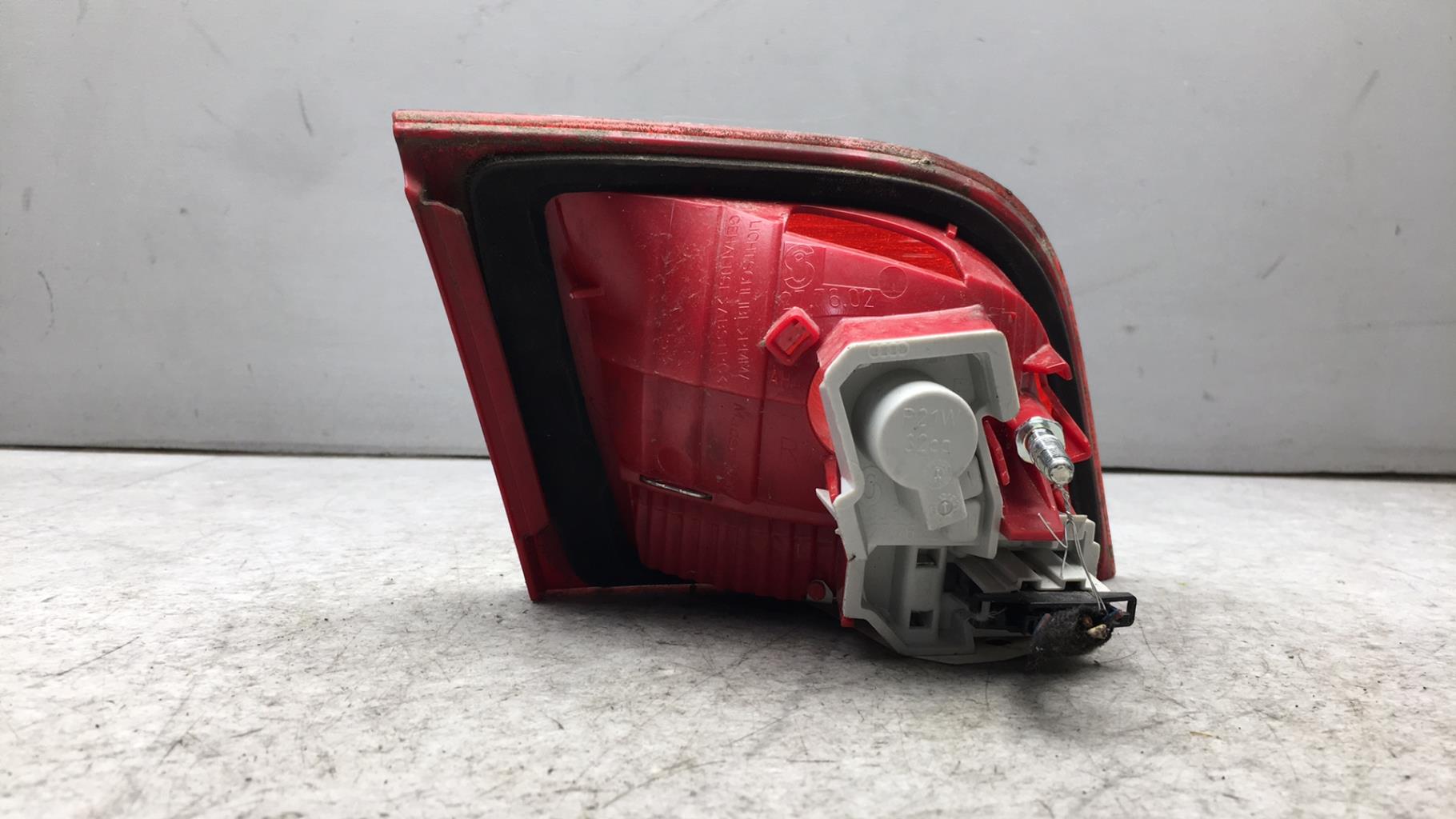 Feu arriere secondaire droit (feux) AUDI A3 2 SPORTBACK PHASE 1 Diesel - 1