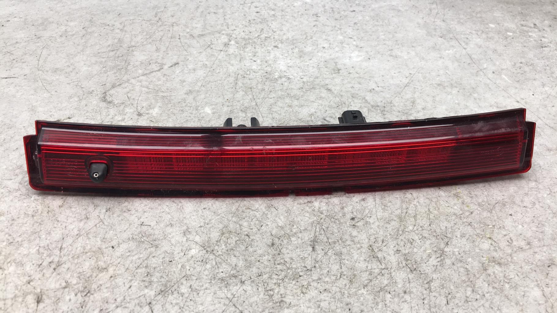 Feu arriere stop central RENAULT CLIO 4 PHASE 1 Diesel - 1