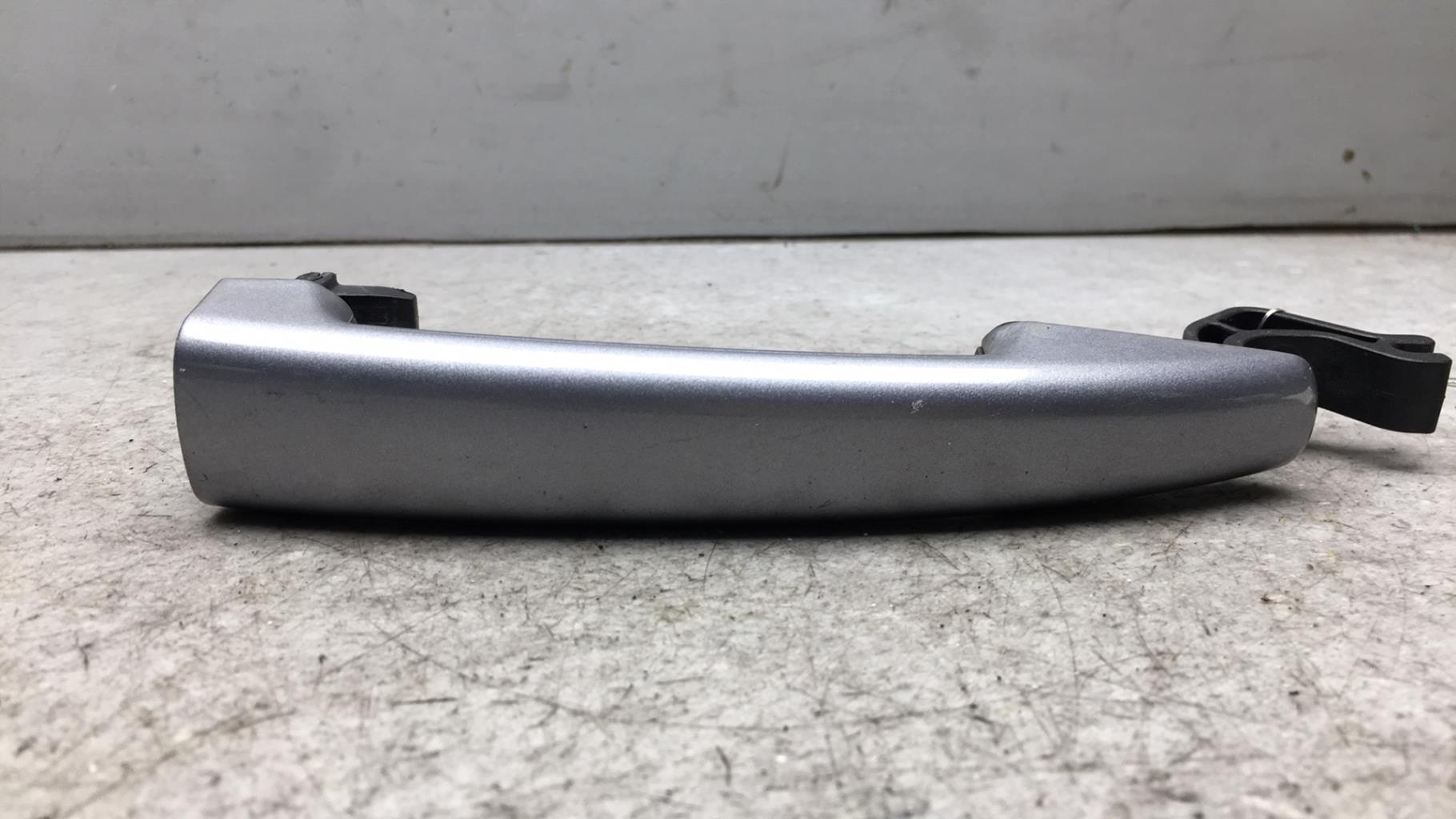 Maniglia portiera posteriore sinistra PEUGEOT 208 1 PHASE 2 Gasolina - 1