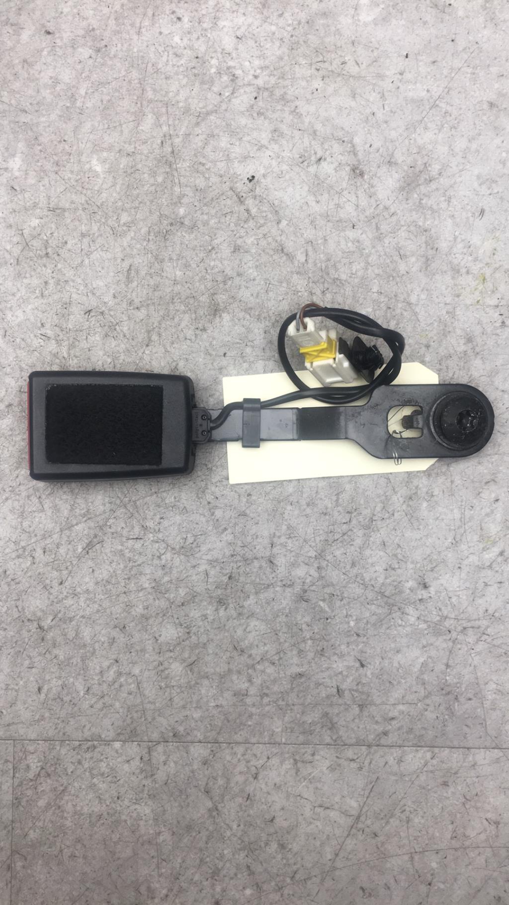 Aggancio cintura sicurezza anteriore destro CITROEN DS3 PHASE 1  - 1