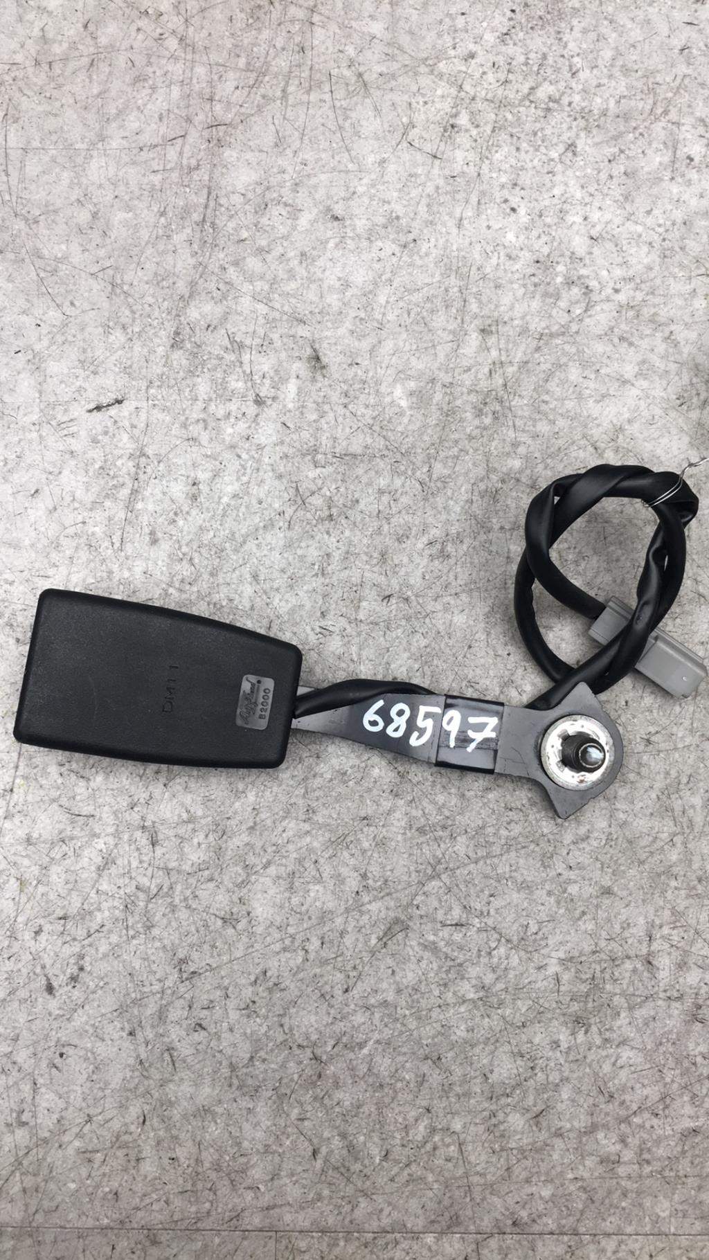 Aggancio cintura sicurezza anteriore destro MAZDA 5 1 PHASE 1 Diésel - 1