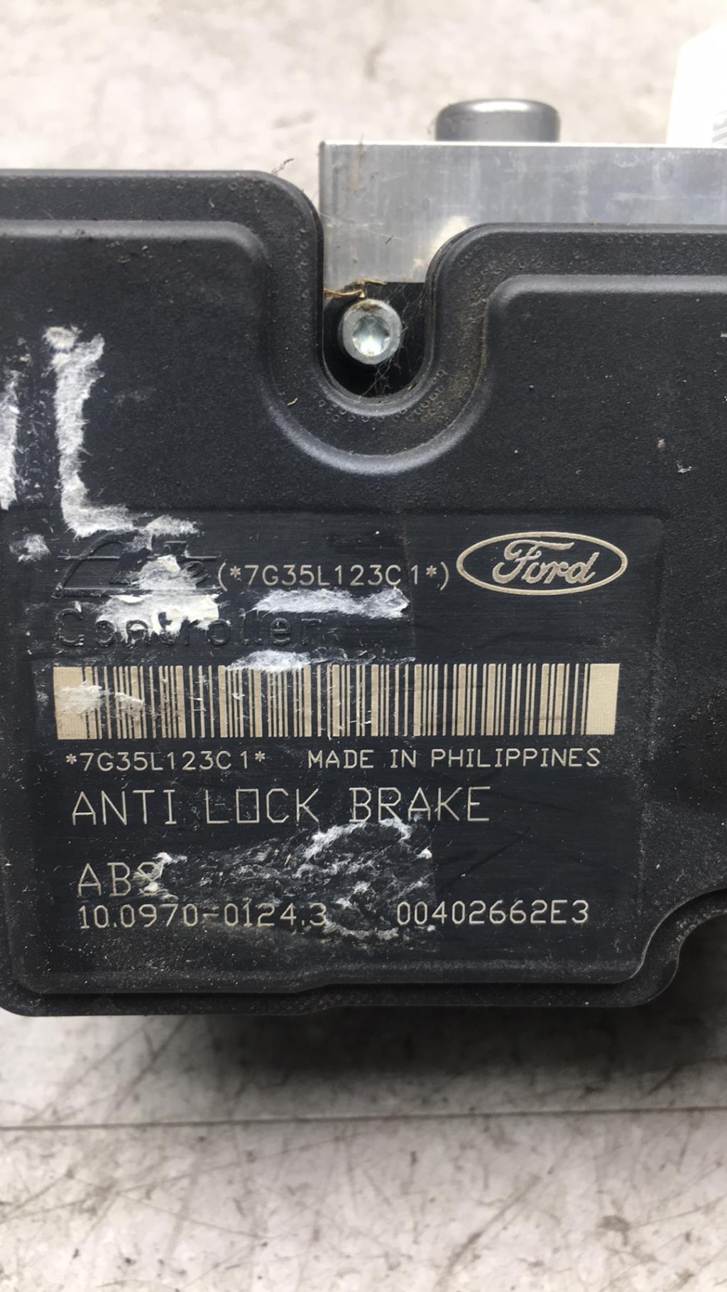 Bloc ABS (freins anti-blocage) FORD FOCUS 2 PHASE 1 Essence - 1
