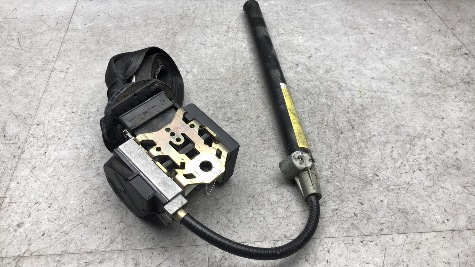 Cintura di sicurezza anteriore sinistra VOLKSWAGEN GOLF 3 Diésel - 1