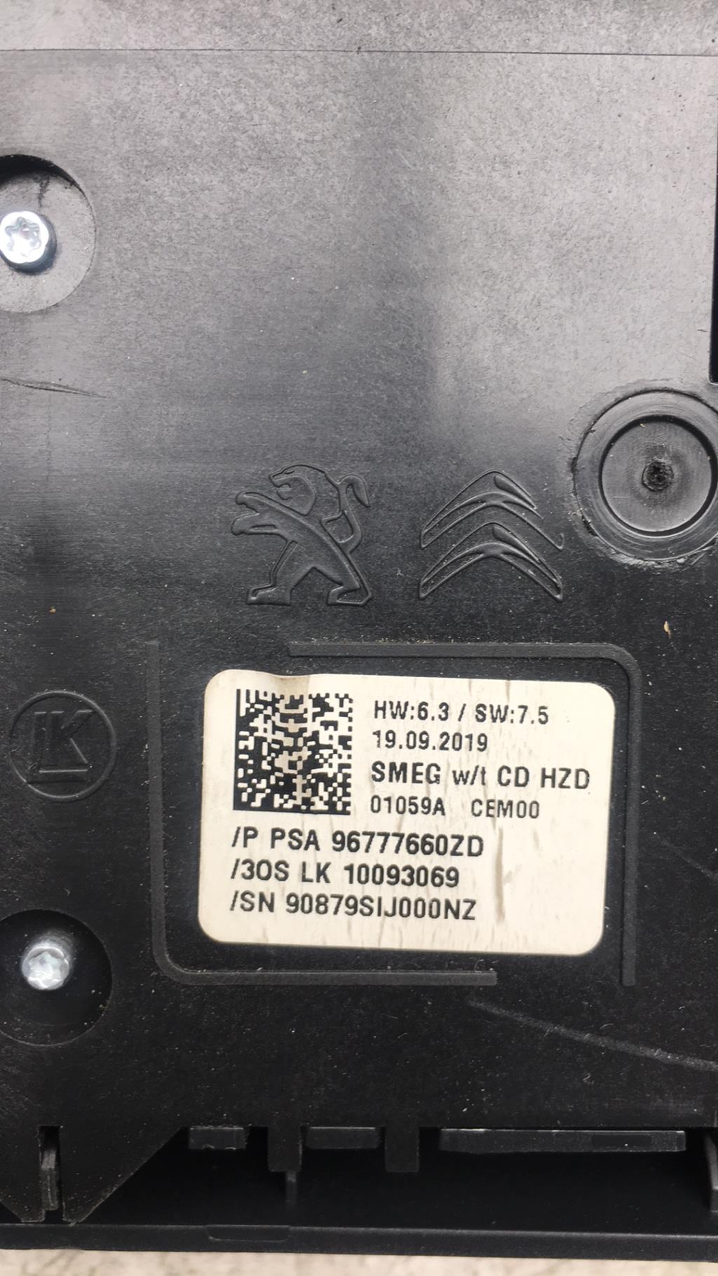 Commande autoradio PEUGEOT 308 2 PHASE 2 Essence - 1