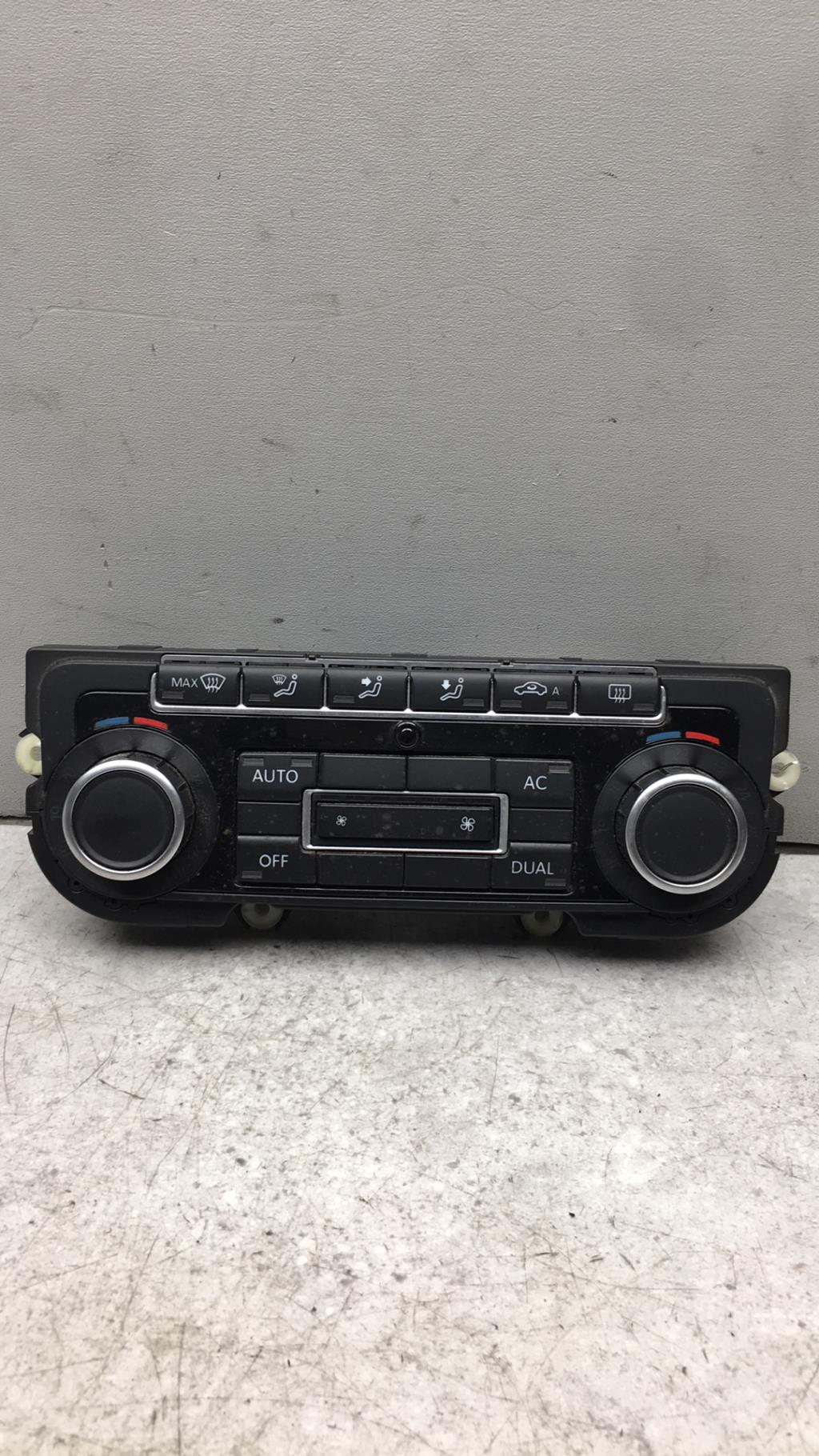 Commande chauffage VOLKSWAGEN GOLF 6 Diesel - 1