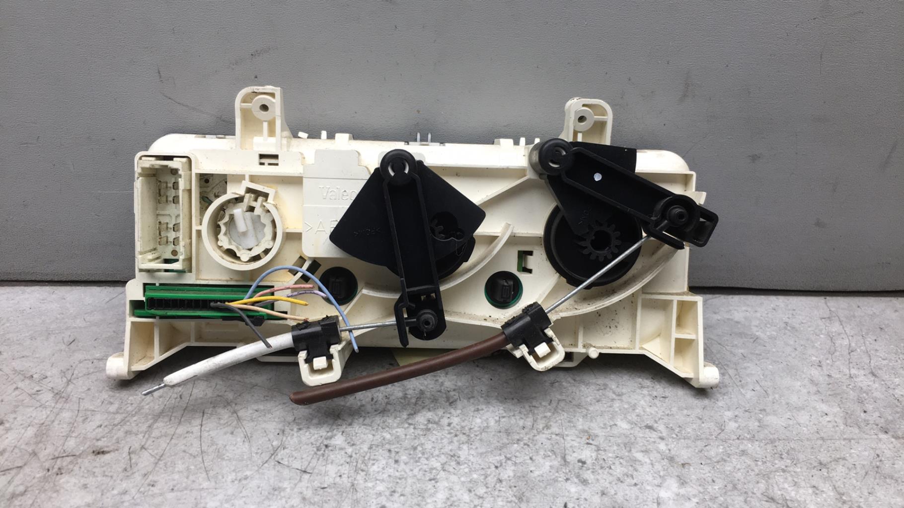 Commande chauffage RENAULT CLIO 2 PHASE 2 Essence - 1