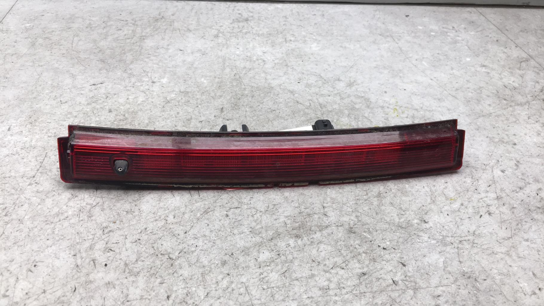 Feu arriere stop central RENAULT CLIO 4 PHASE 1  - 1