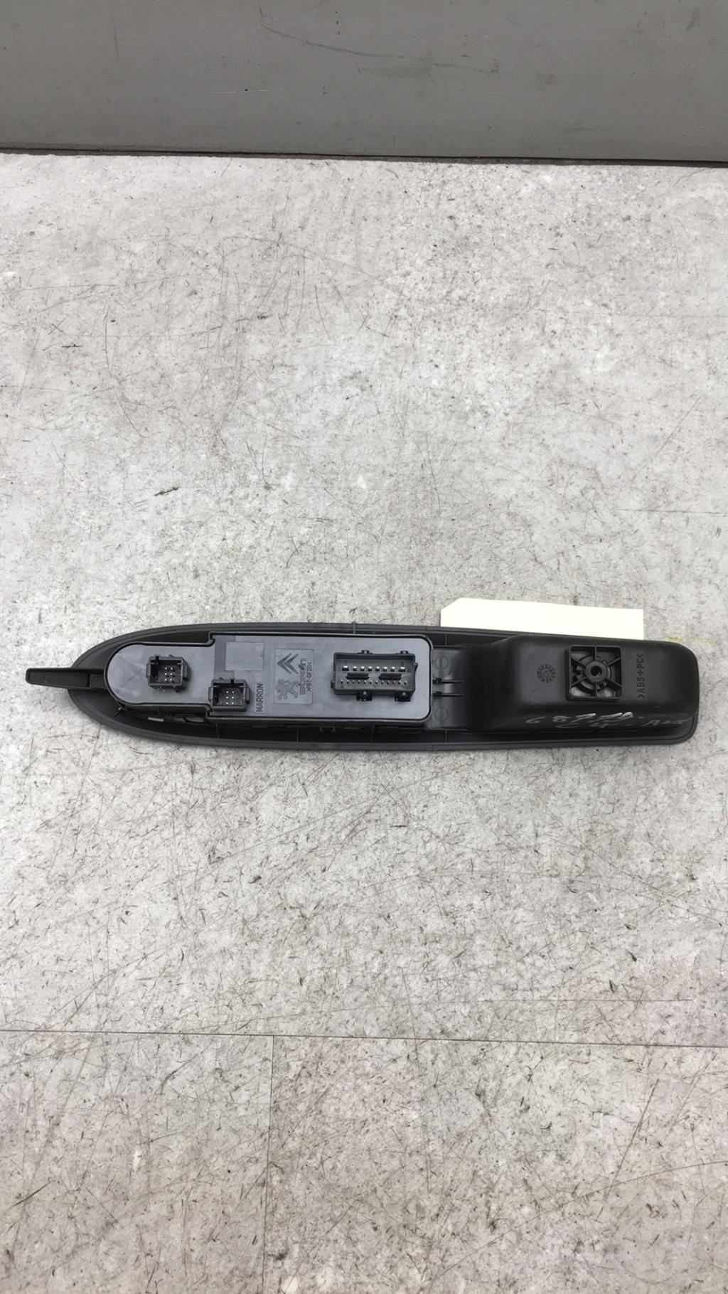 Interruttore lavacristalli anteriore sinistro CITROEN C4 2 PHASE 2 Diésel - 1