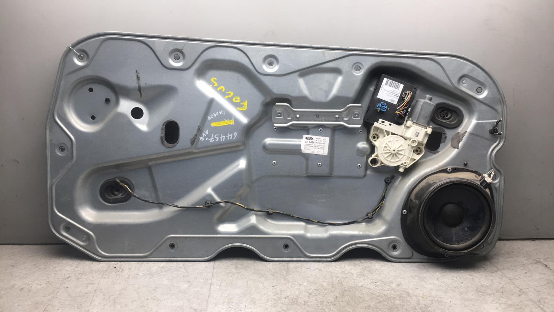 Leve vitre electrique avant gauche FORD FOCUS 2 PHASE 1 Essence - 1