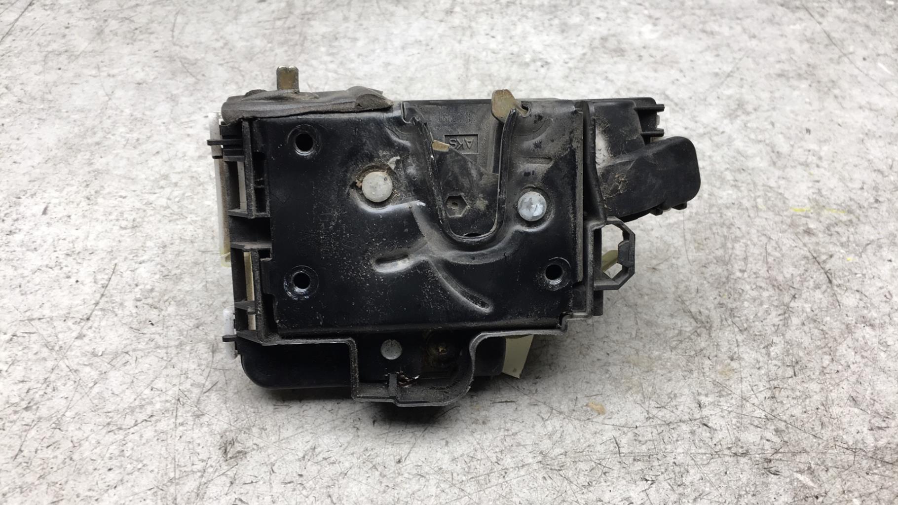 Serratura posteriore destra VOLKSWAGEN POLO 3 PHASE 2  - 1