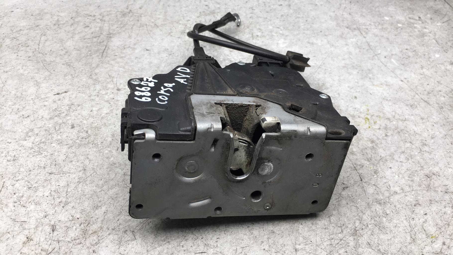 Serrure avant droit OPEL CORSA D PHASE 1  - 1