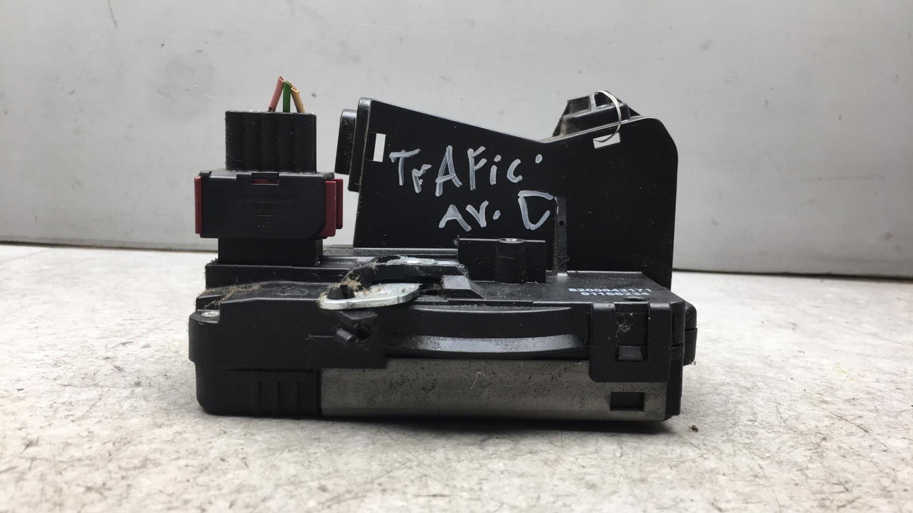 Serrure avant droit RENAULT TRAFIC 2 PHASE 2 Diesel - 1