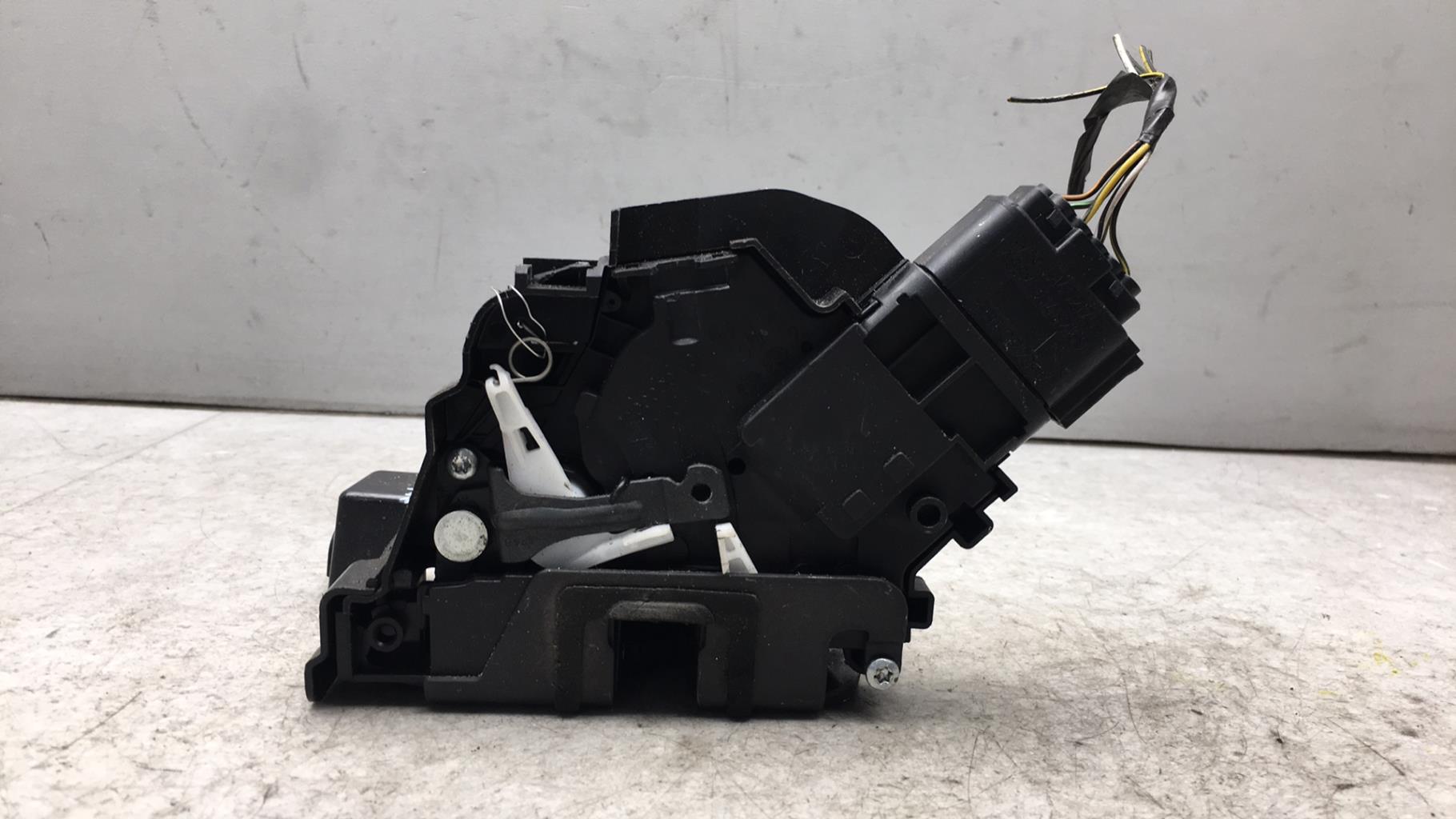 Serrure avant gauche FORD FOCUS 2 PHASE 2 Diesel - 1