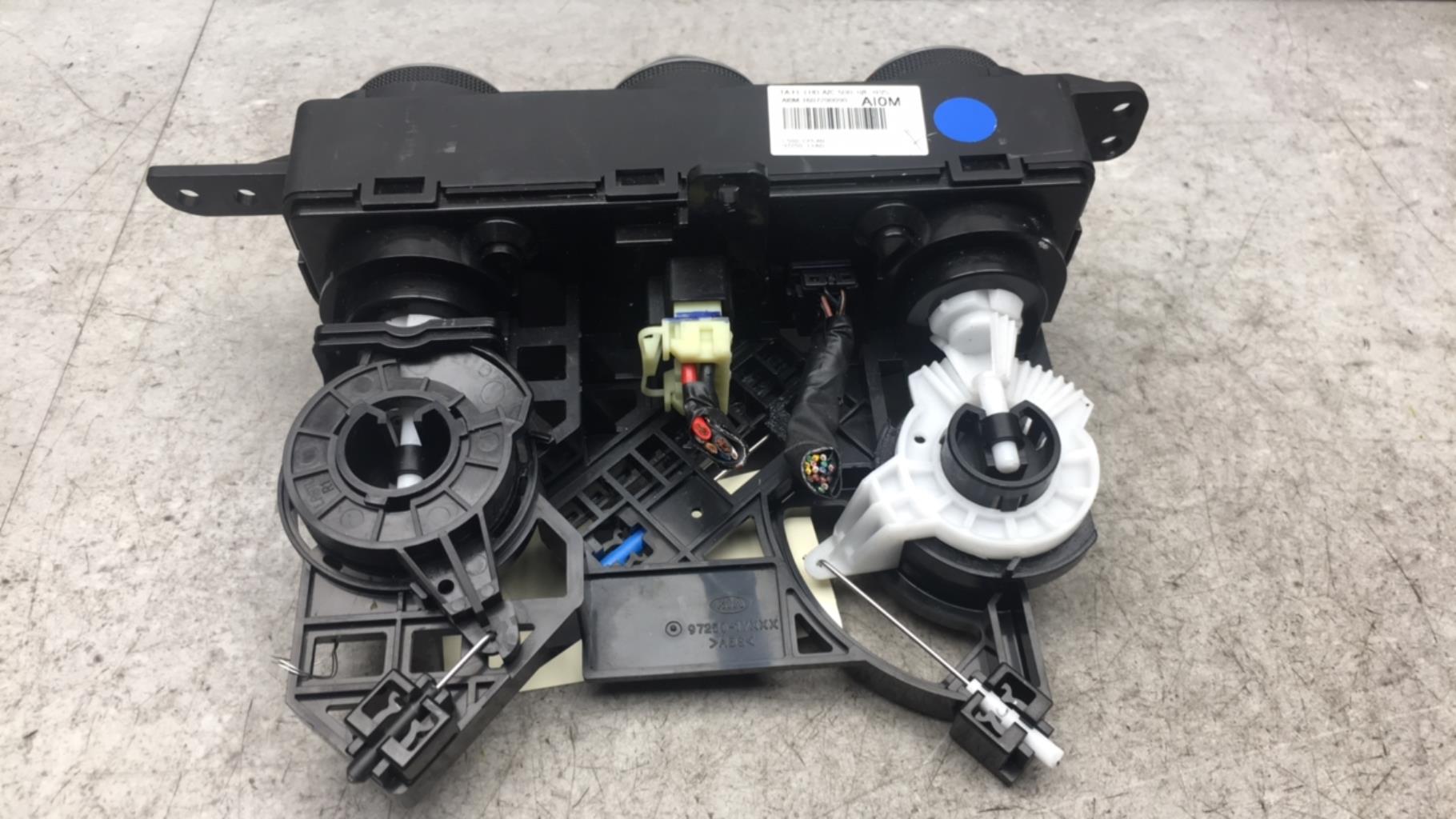 Commande chauffage KIA PICANTO 2 PHASE 2 Essence - 1