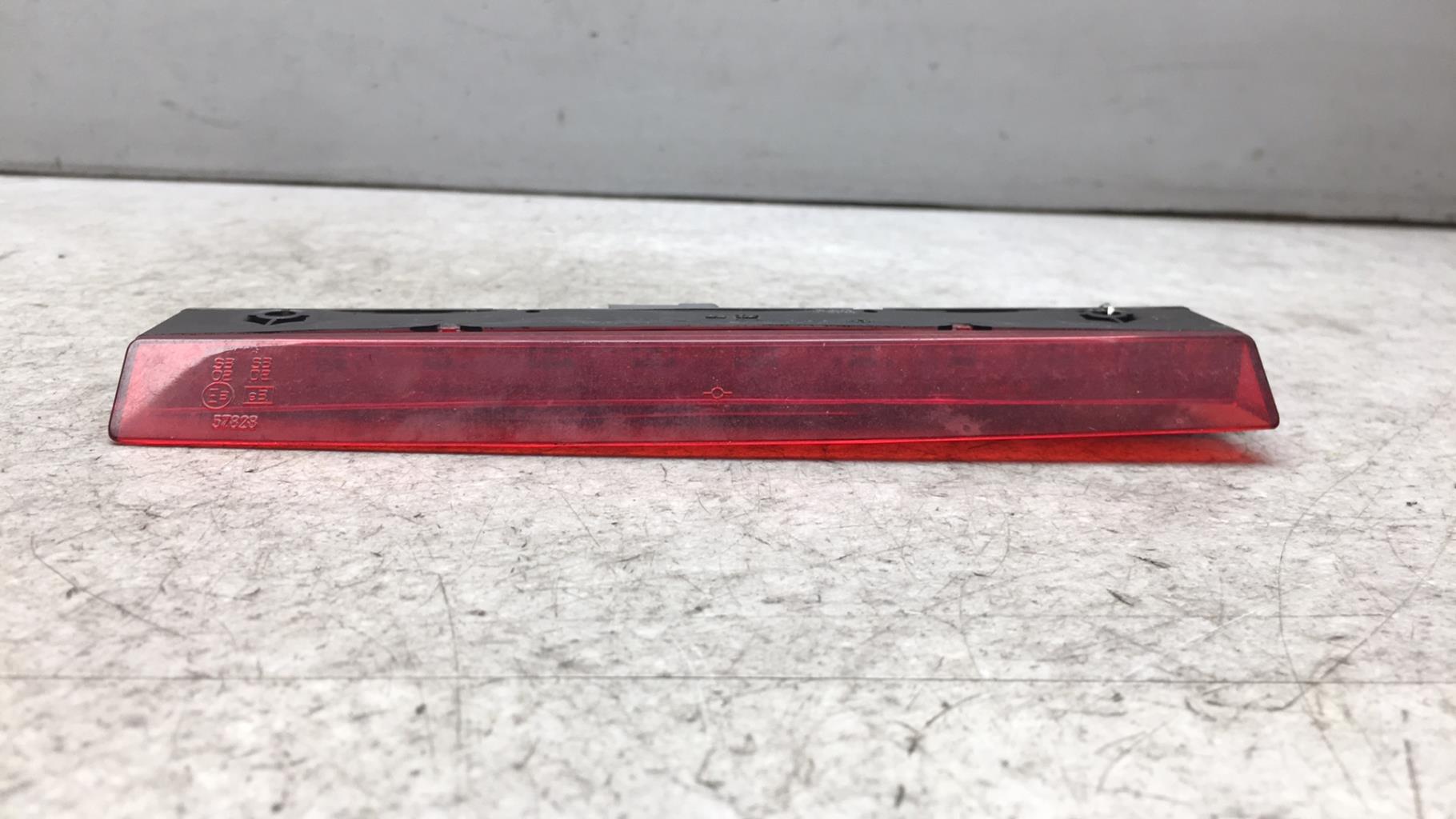 Luce stop centrale ALFA ROMEO 147 PHASE 2 Diésel - 1