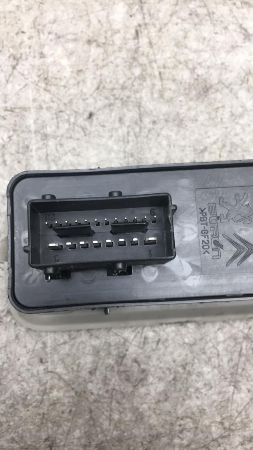 Interruttore lavacristalli anteriore sinistro CITROEN C5 2 BREAK Diésel - 1